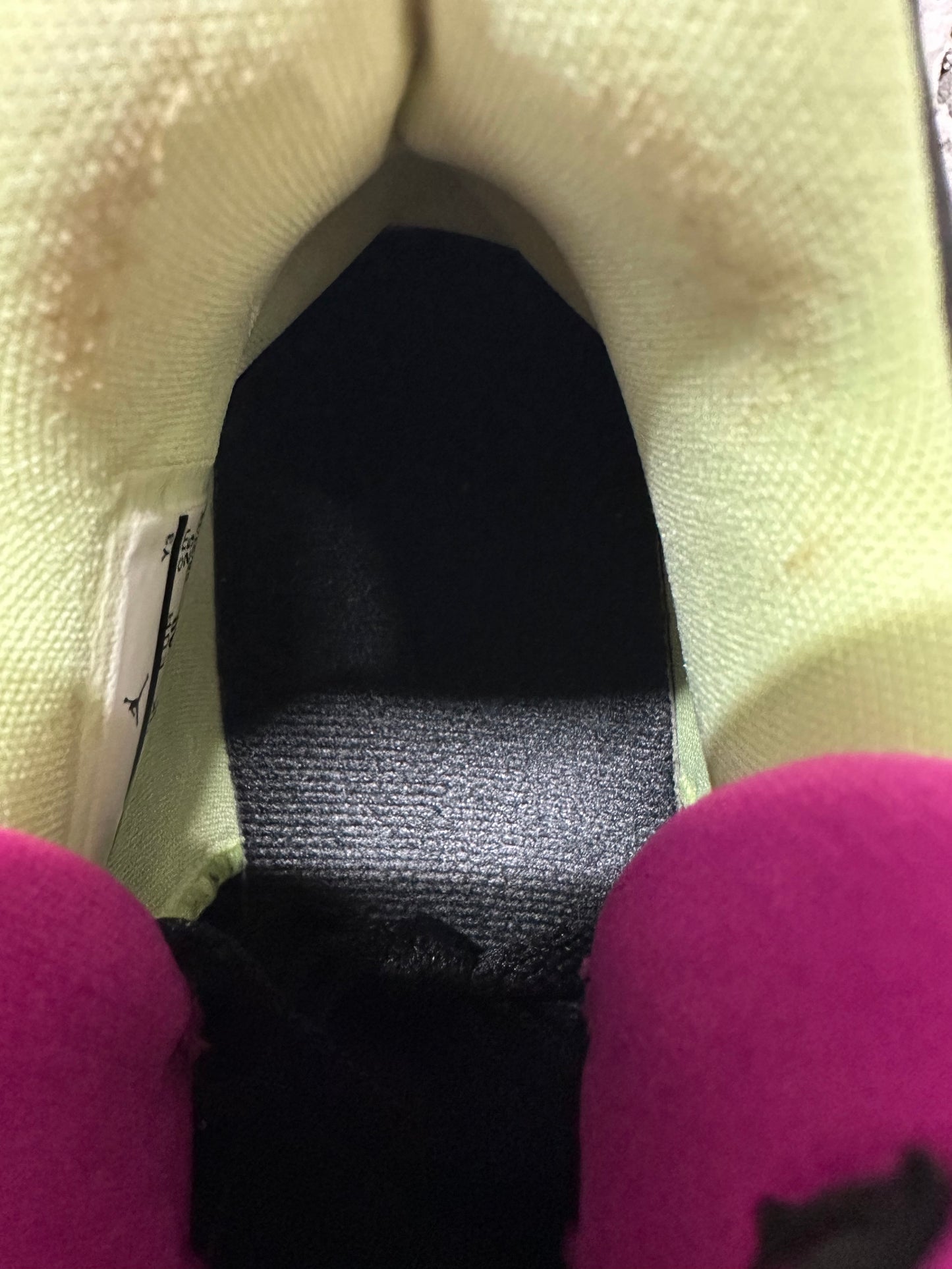 Air Jordan 4 Fuschia Sz 7Y