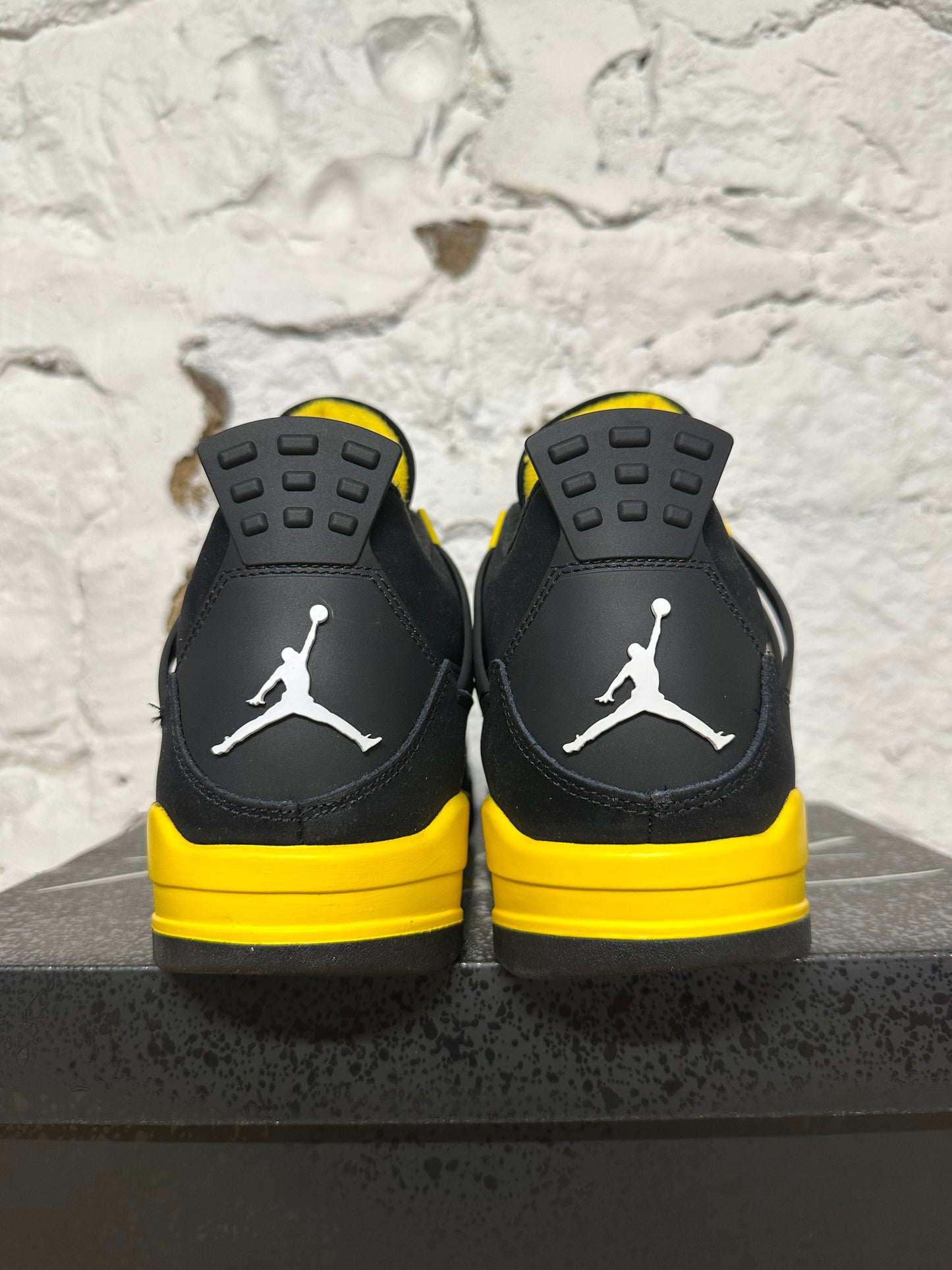 Air Jordan 4 Thunder Sz 11 DS