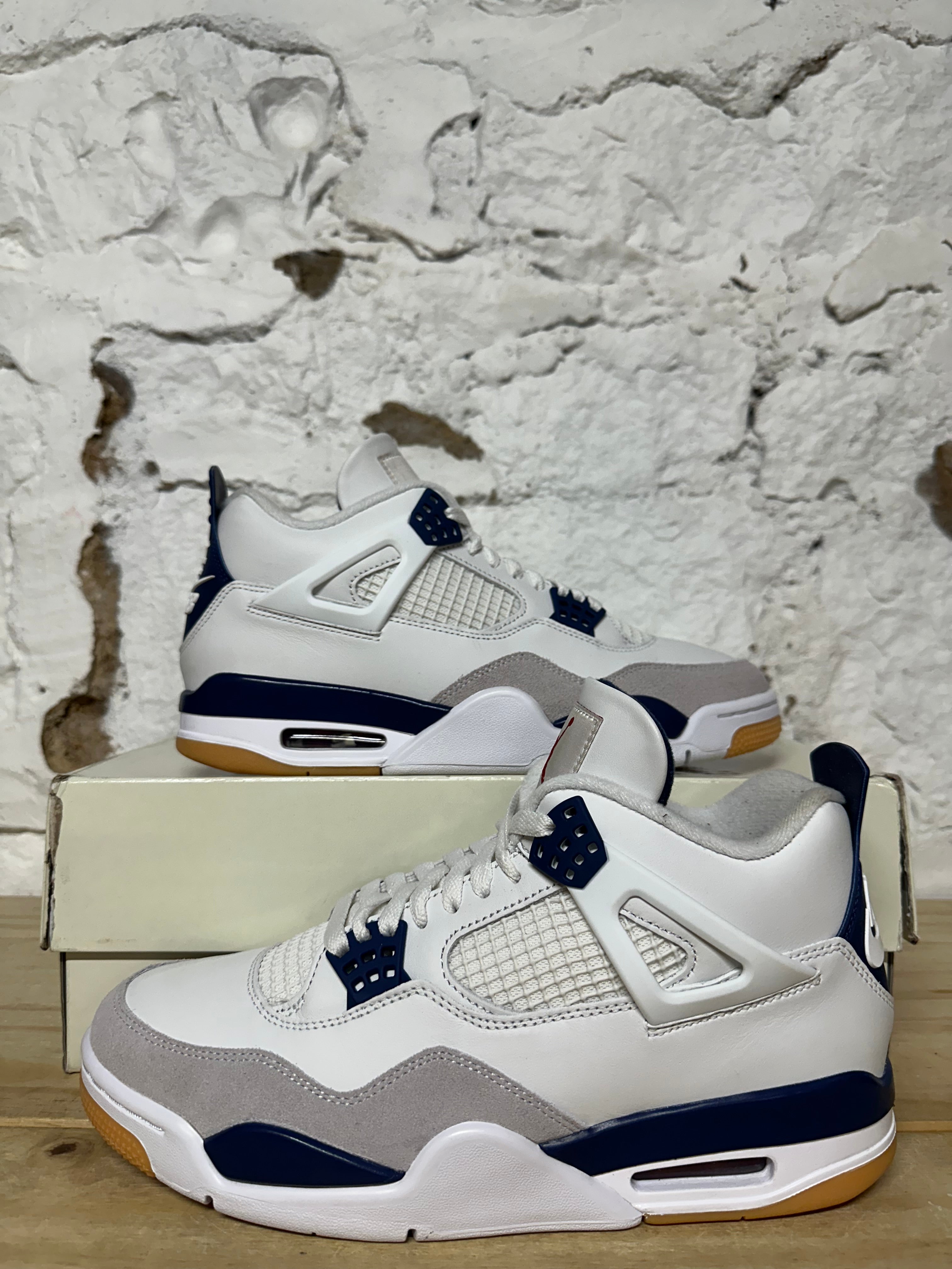 Air Jordan 4 SB Navy Sz 9.5