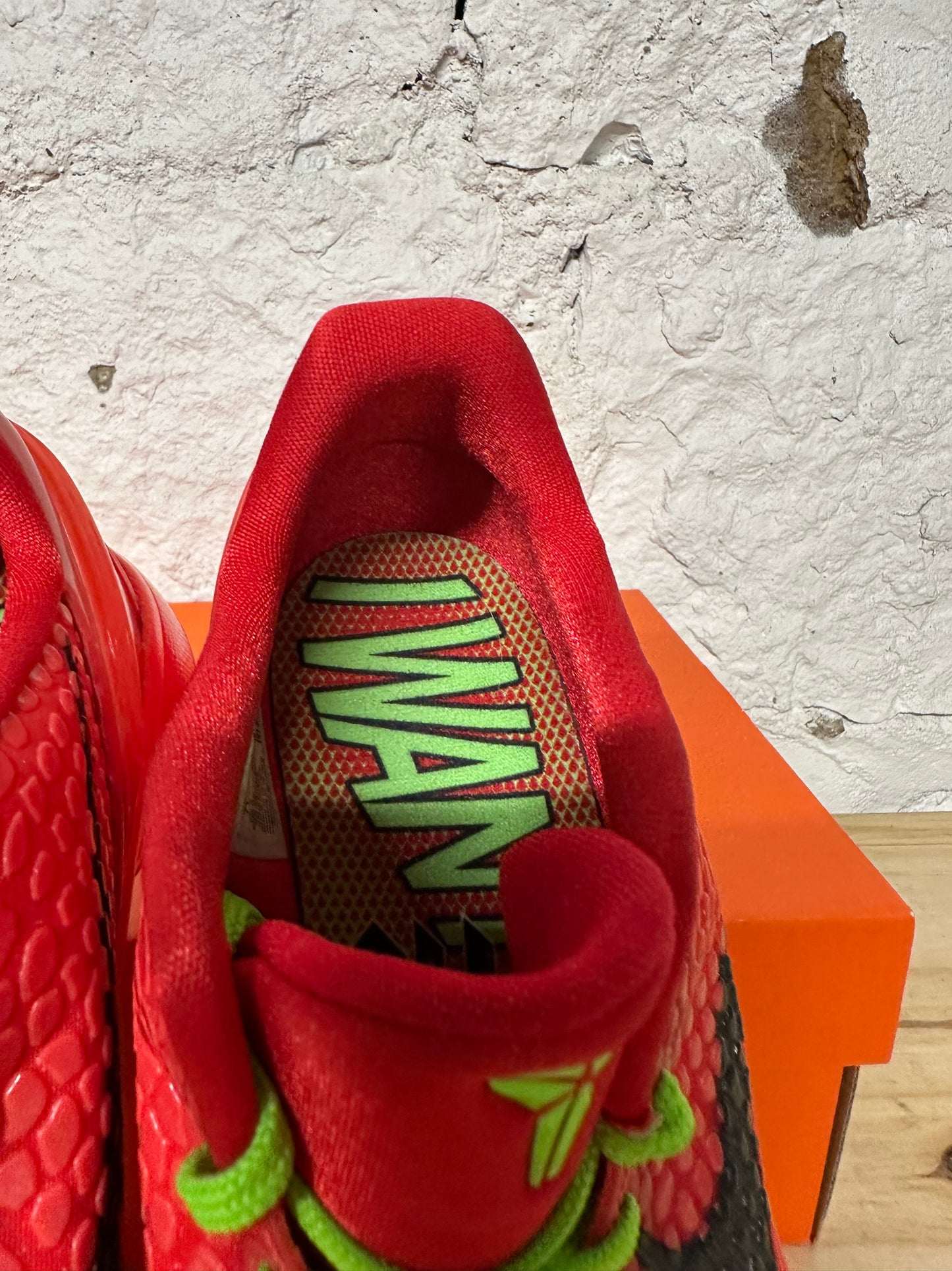 Nike Kobe 6 Protro Reverse Grinch Sz 7Y