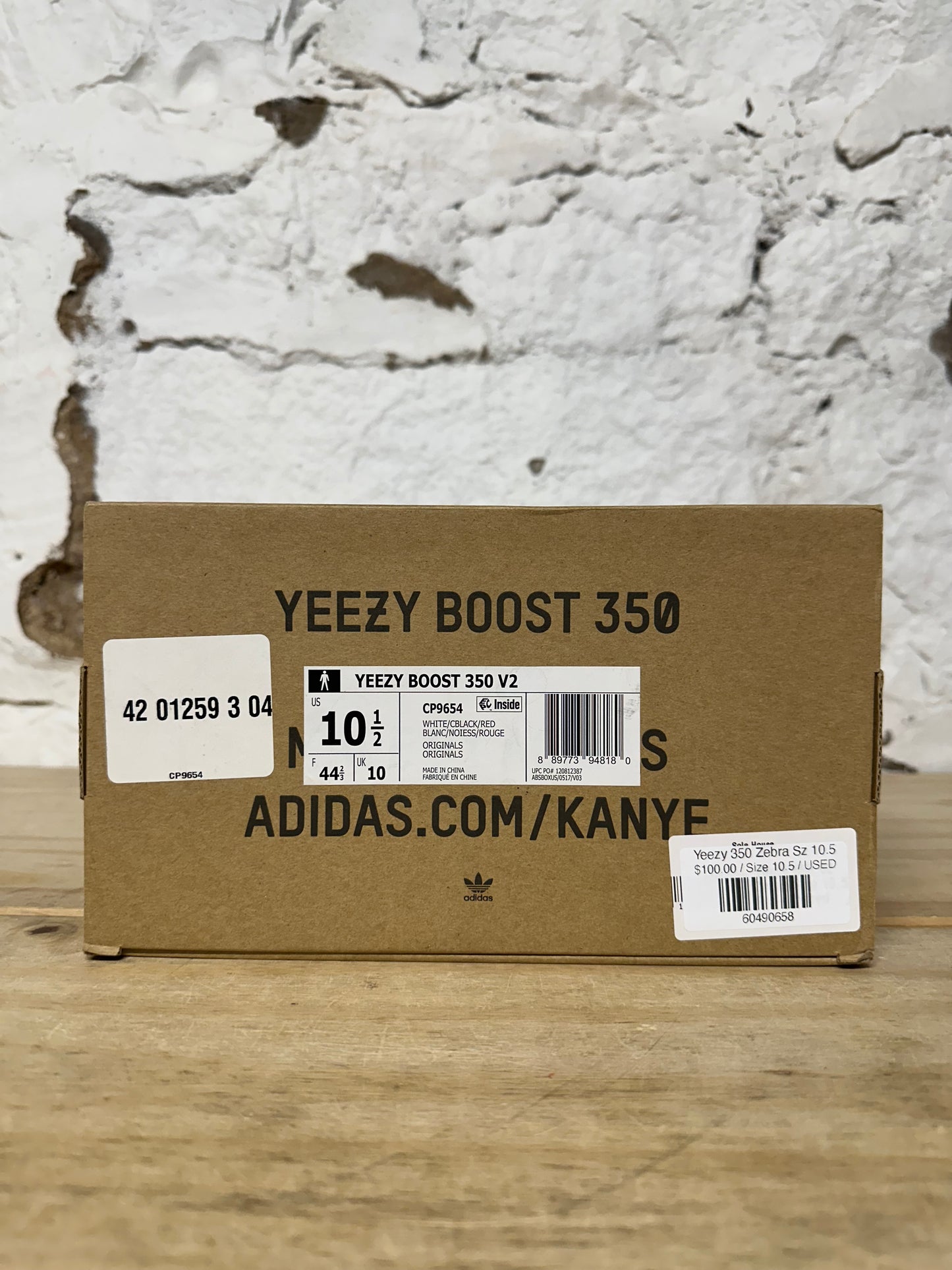 Yeezy 350 V2 Zebra Sz 10.5