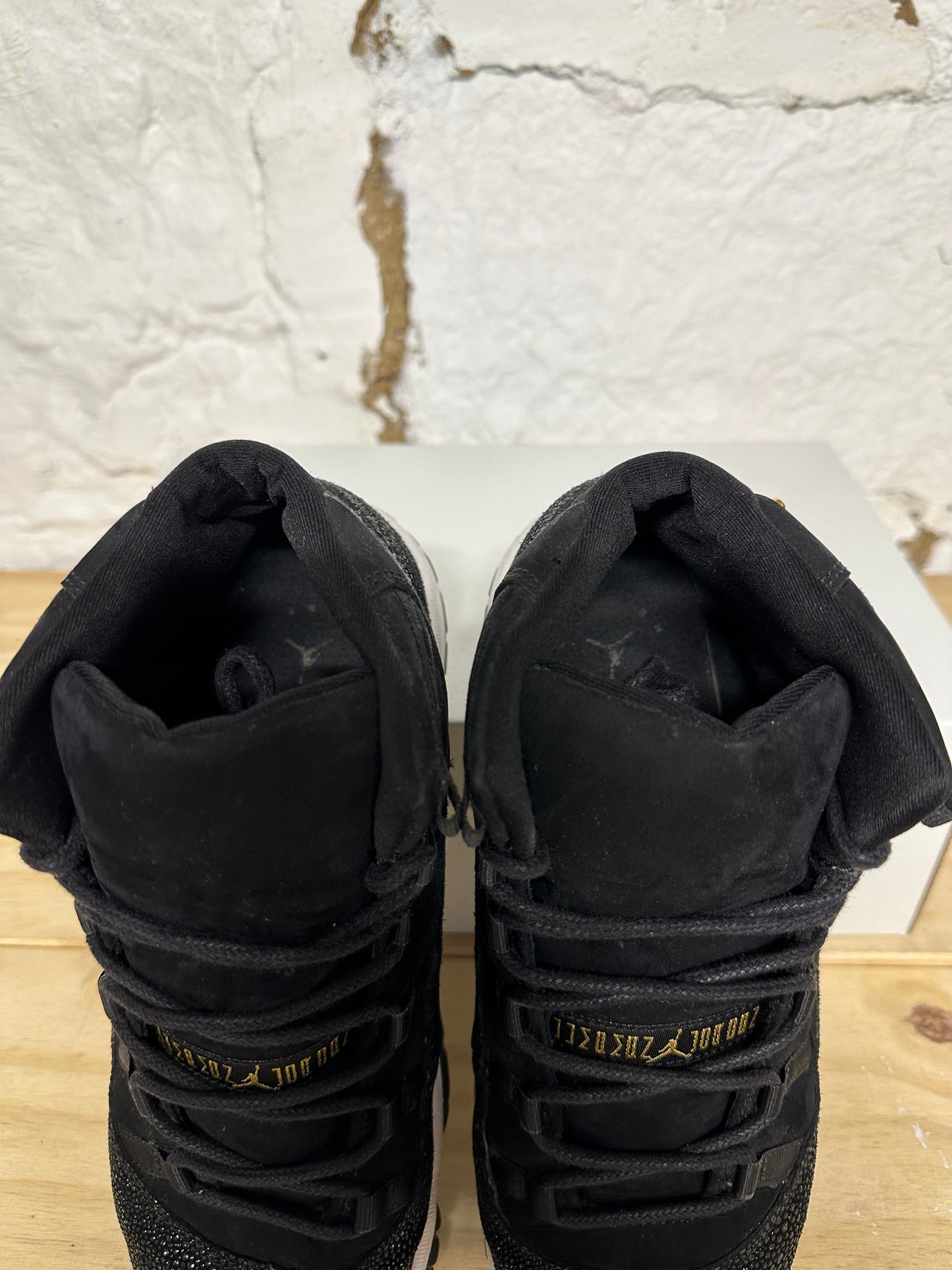 Air Jordan 11 Heiress Sz 7.5Y