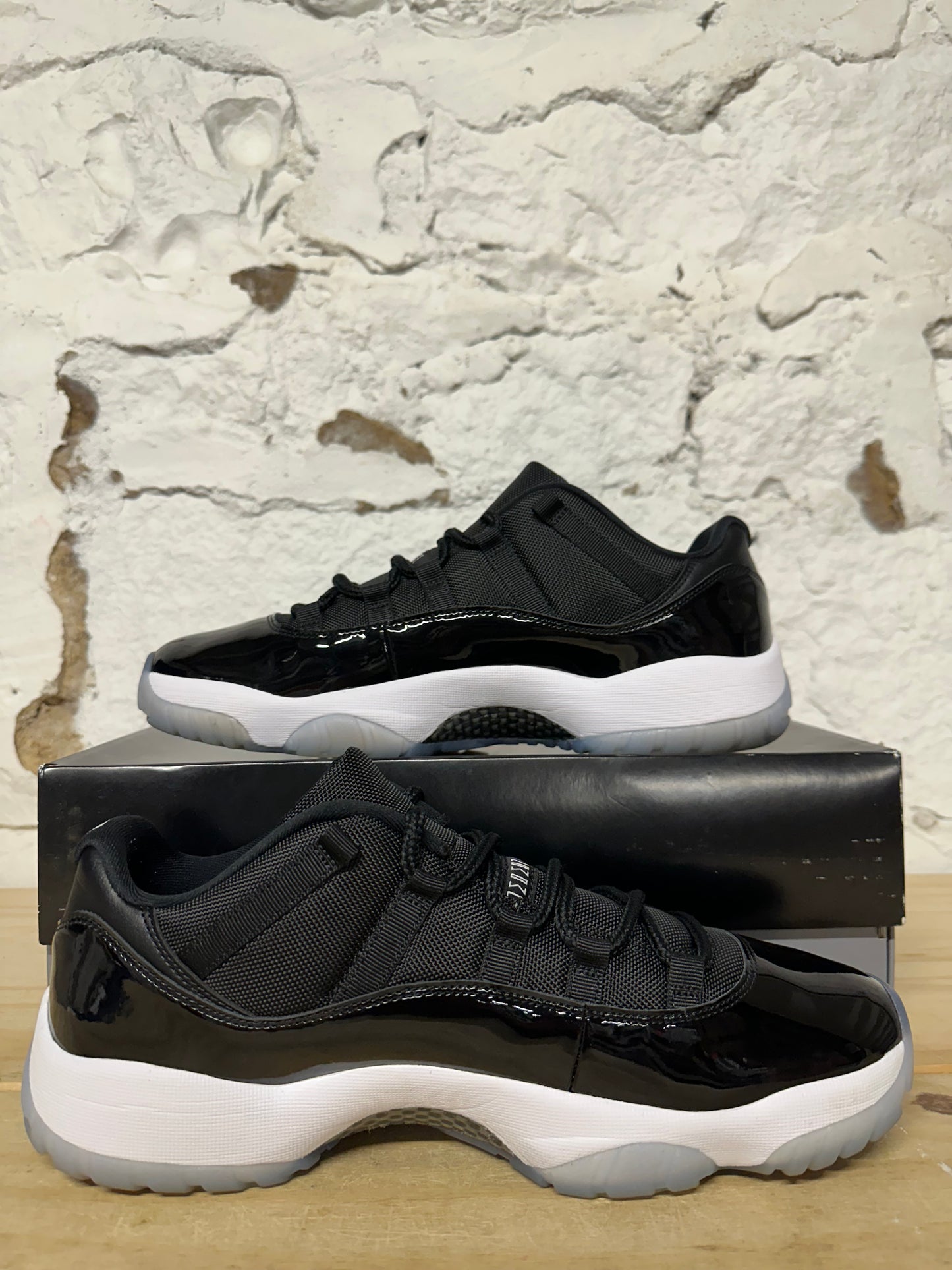 Air Jordan 11 Low Space Jam Sz 12