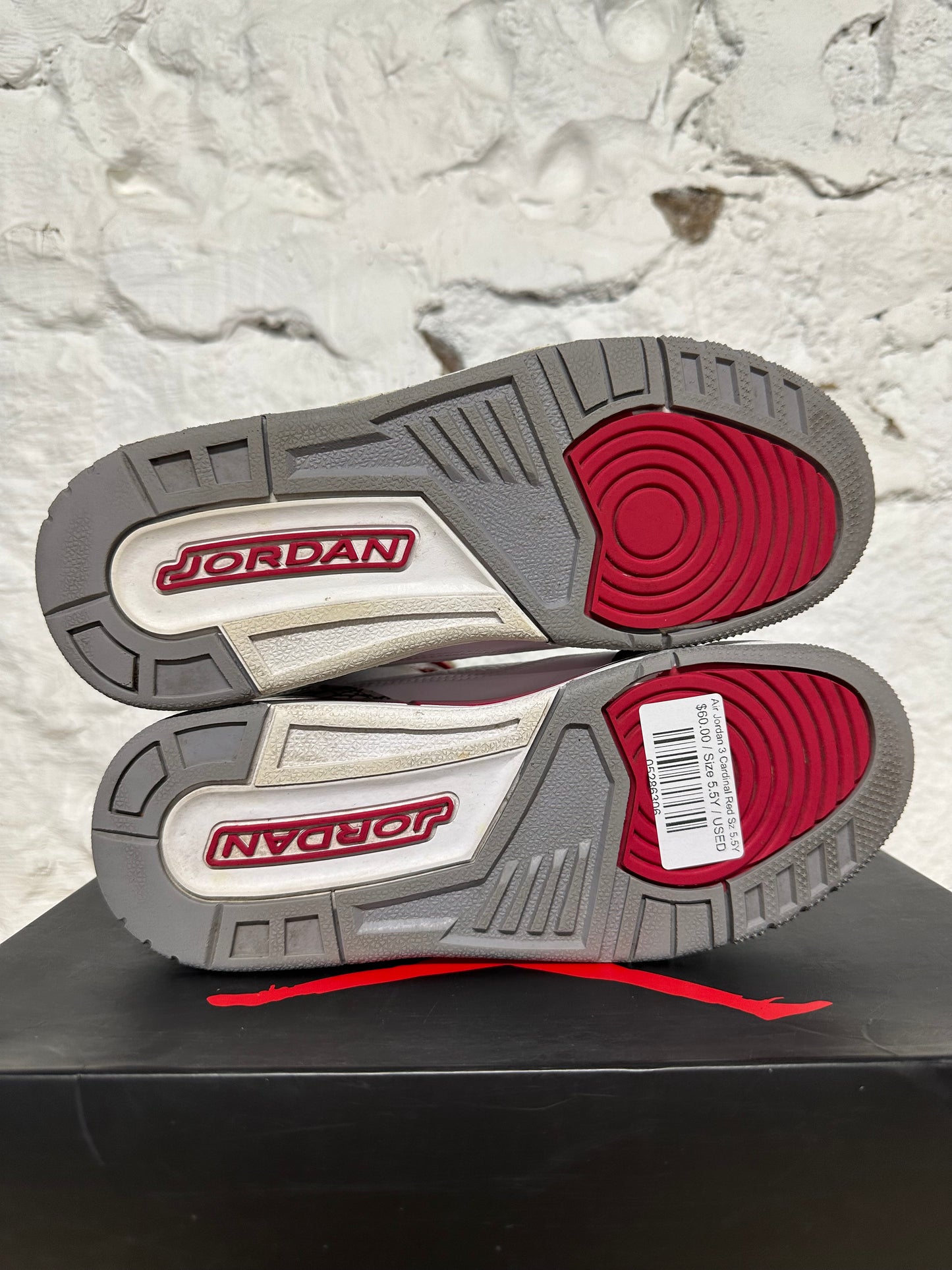Air Jordan 3 Cardinal Sz 5.5Y