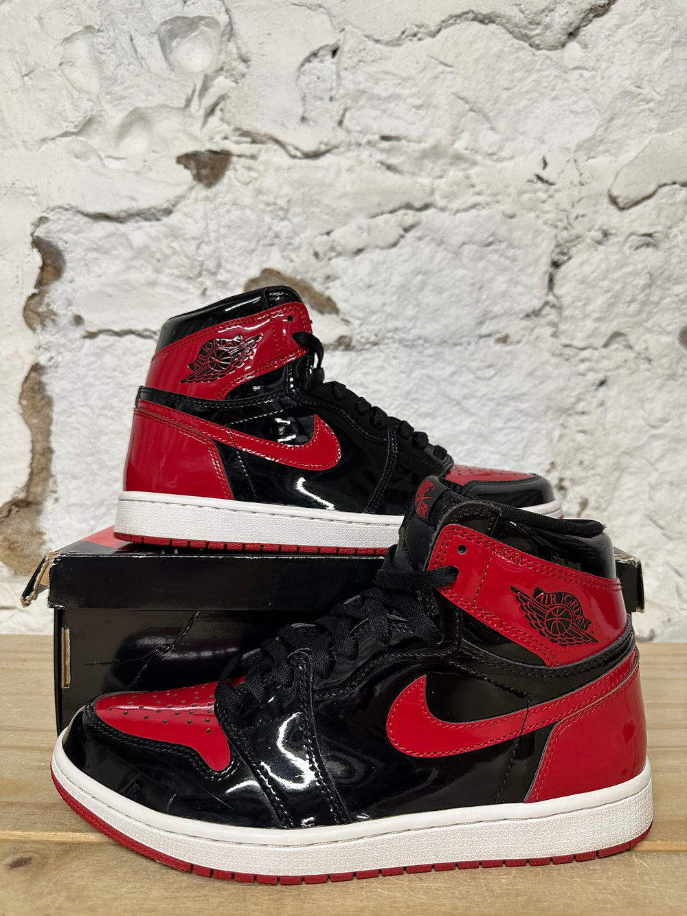 Air Jordan 1 High Patent Bred Sz 8.5