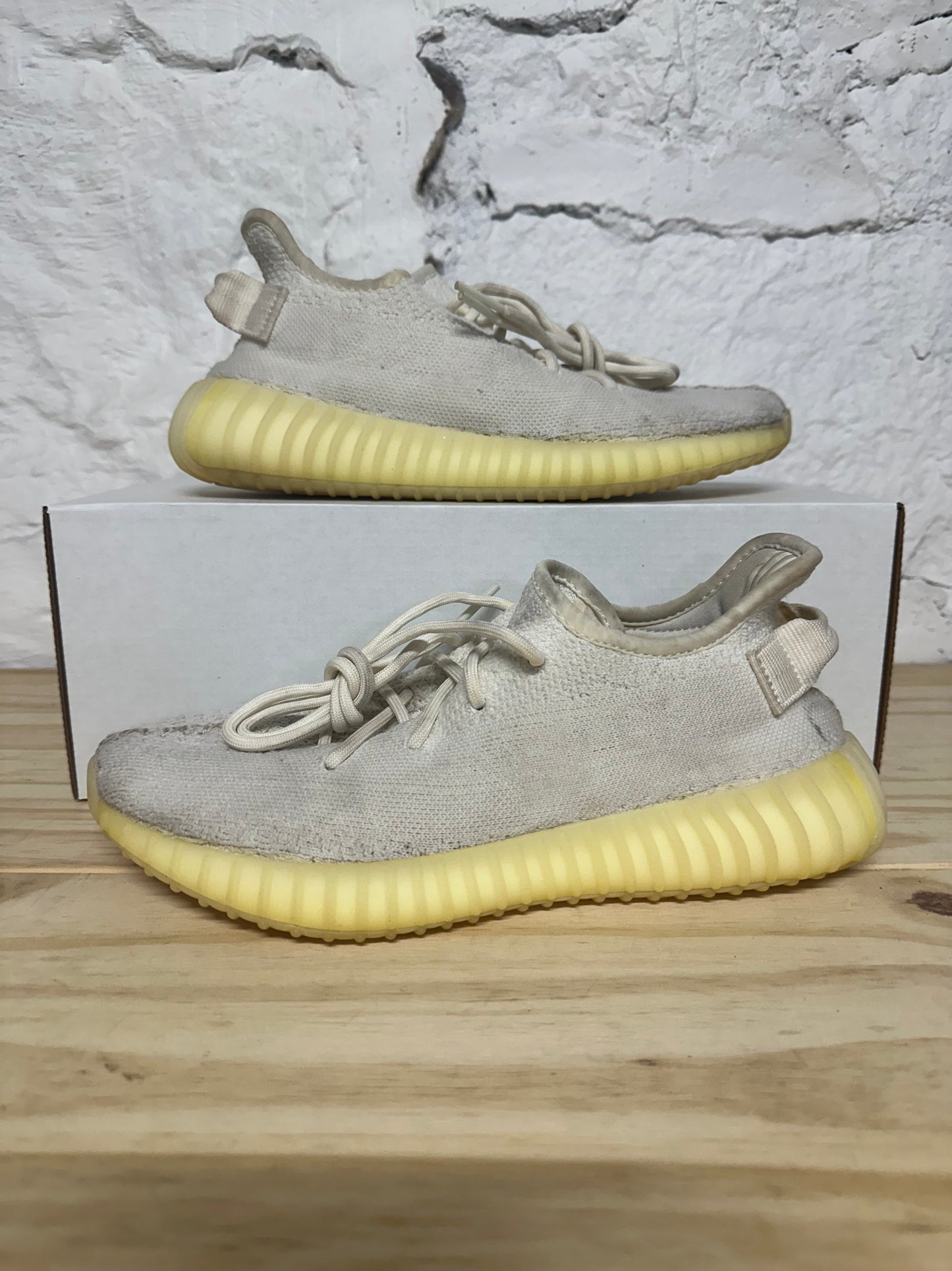 Yeezy 350 V2 Cream Sz 7.5