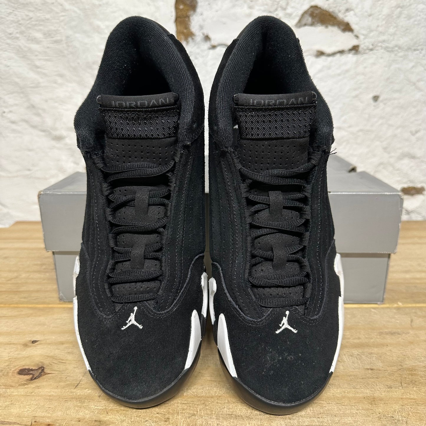 Air Jordan 14 Black White Sz 9.5