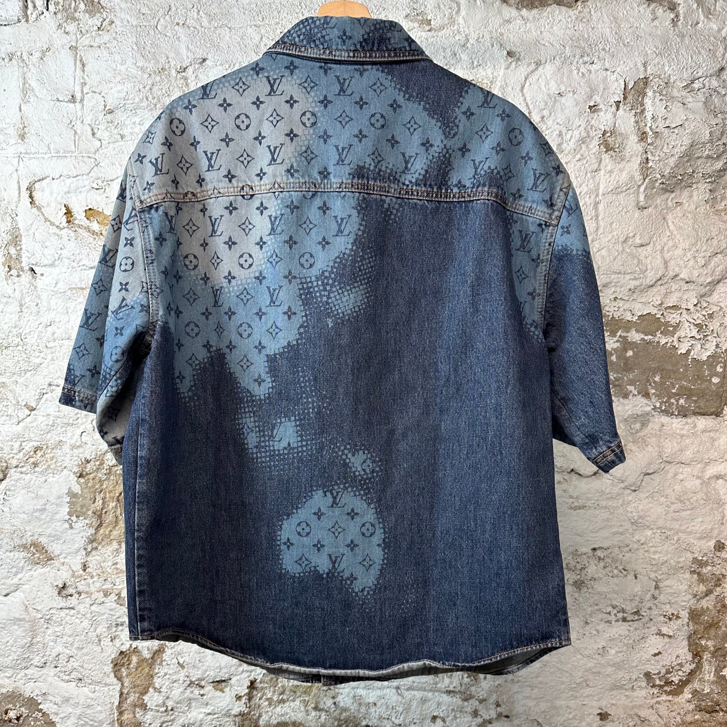 Louis Vuitton Denim Monogram Button Up Shirt Sz M