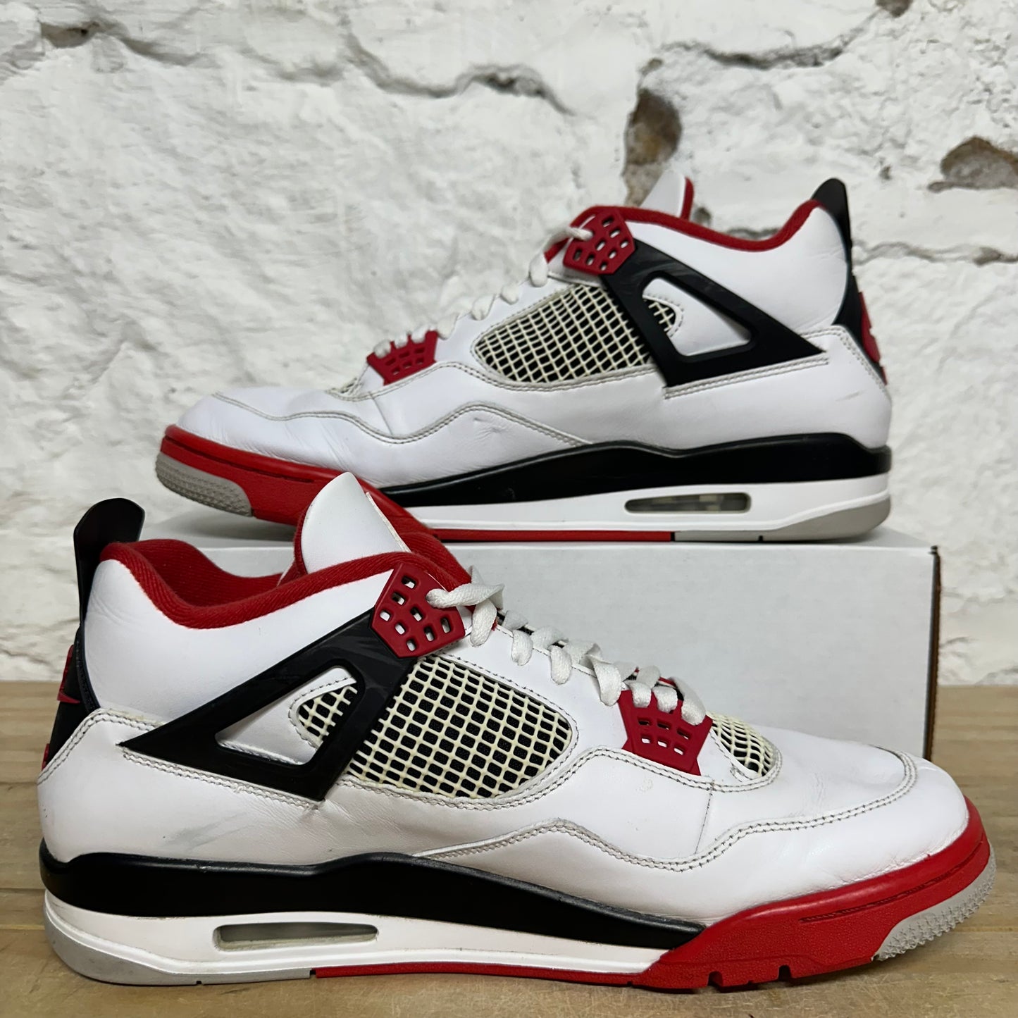 Air Jordan 4 Fire Red Sz 14