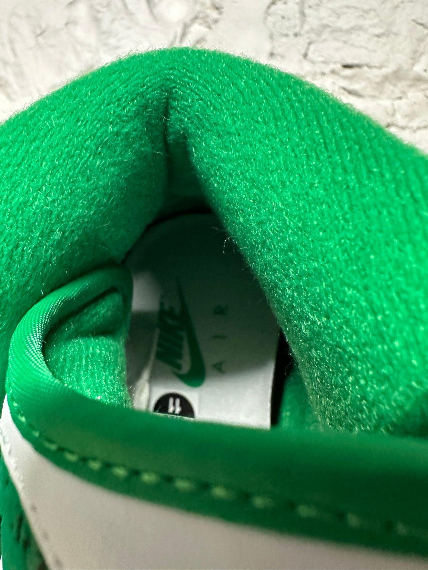 Air Jordan 2 Lucky Green Sz 11 DS