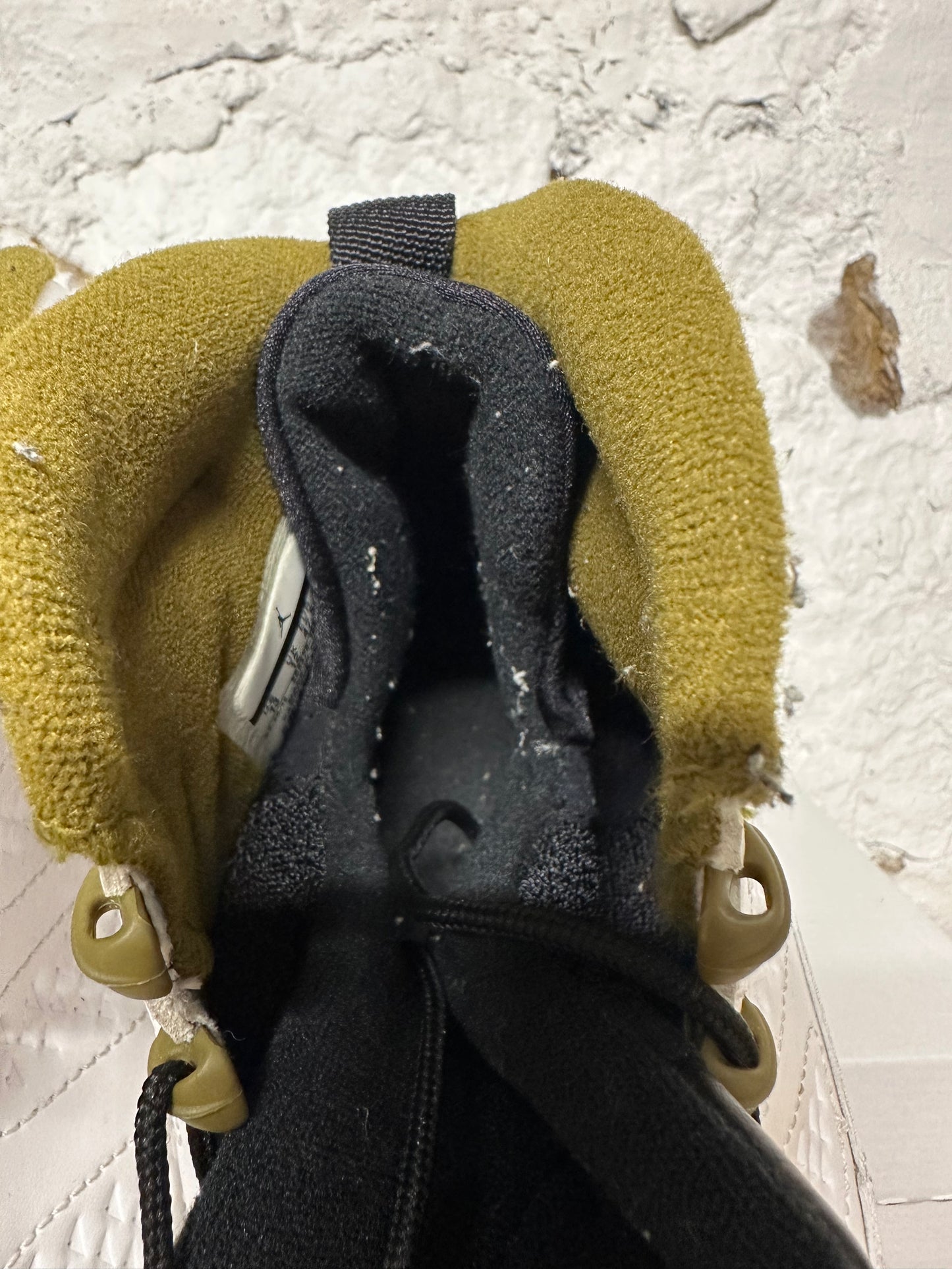 Air Jordan 9 Statue Sz 13