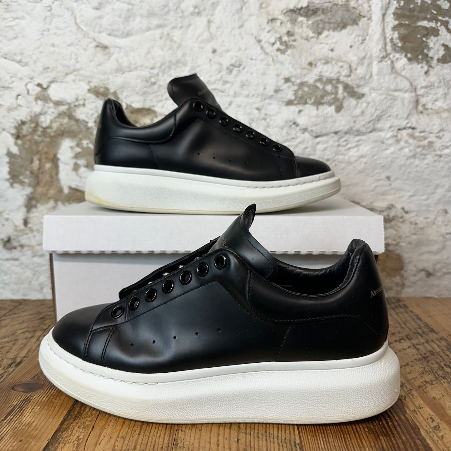 Alexander Mcqueen Black White Sole Sneaker Sz 7 (40) (No Laces)