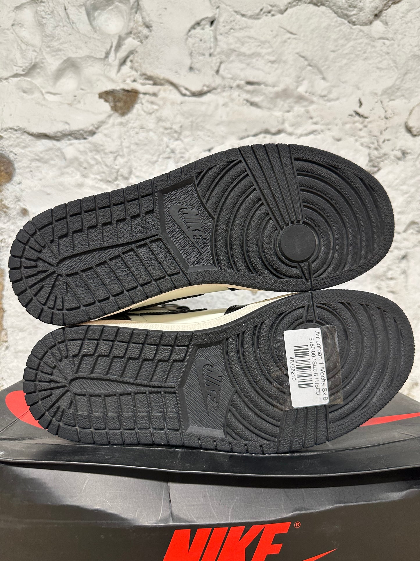 Air Jordan 1 High Mocha Sz 8