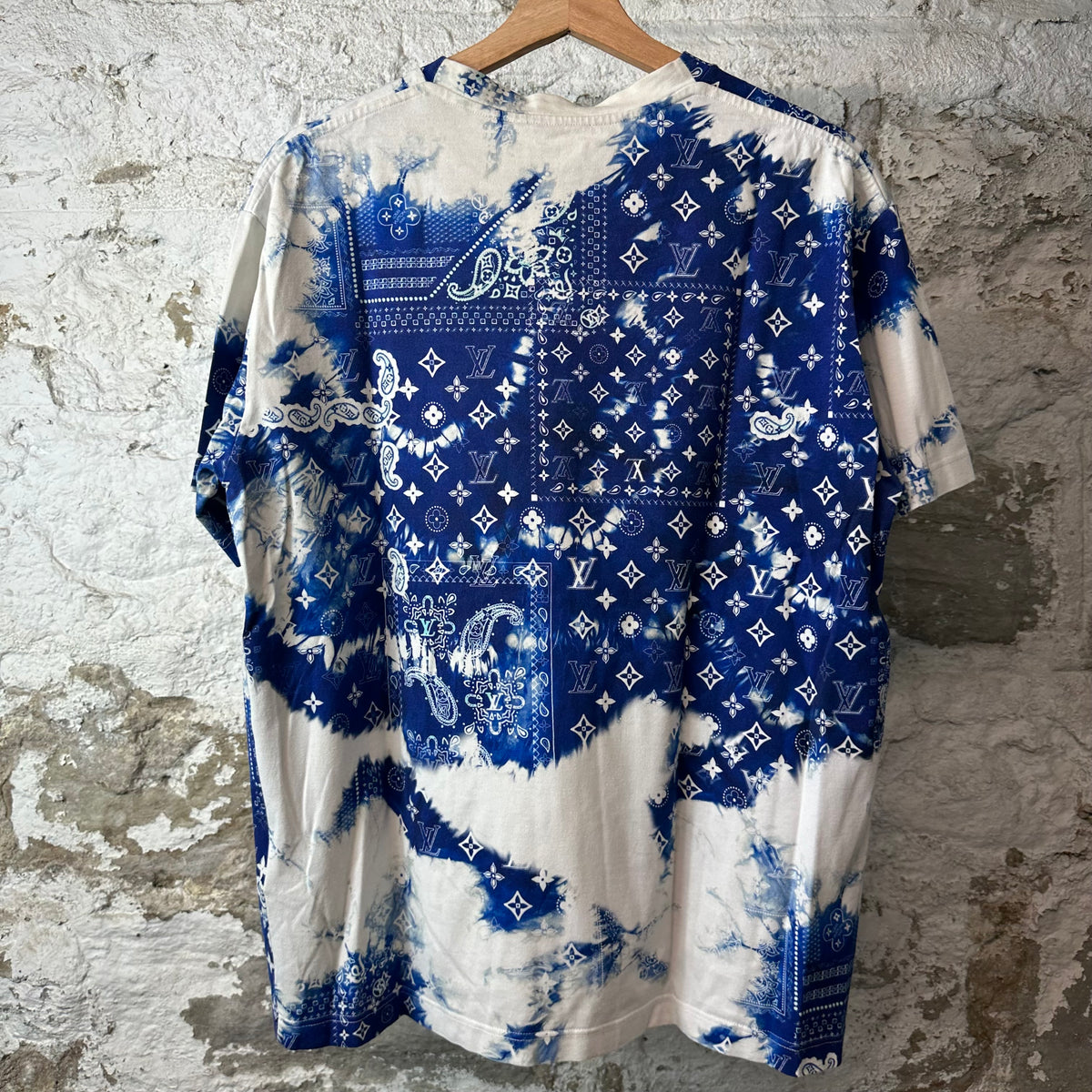 Louis Vuitton Blue Bandana Monogram Print White T-Shirt Sz M