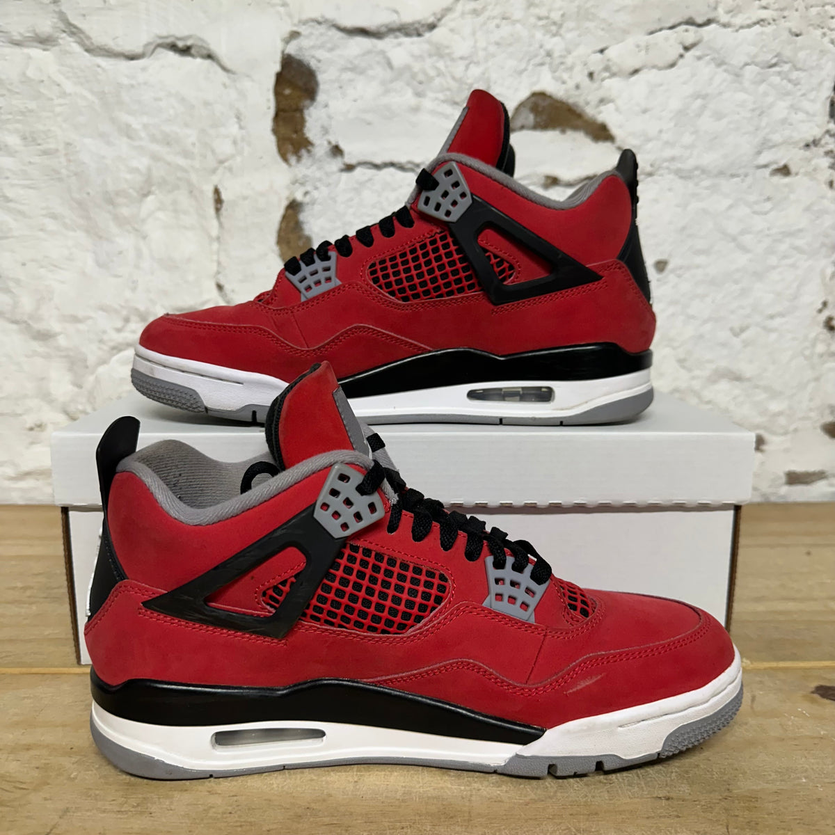 Air Jordan 4 Toro Bravo (2026) Sz 9