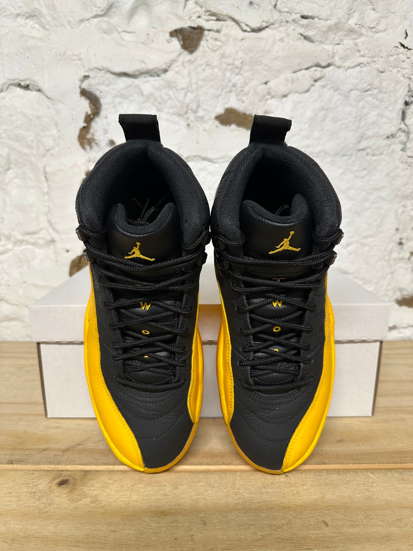 Air Jordan 12 University Gold Sz 7.5