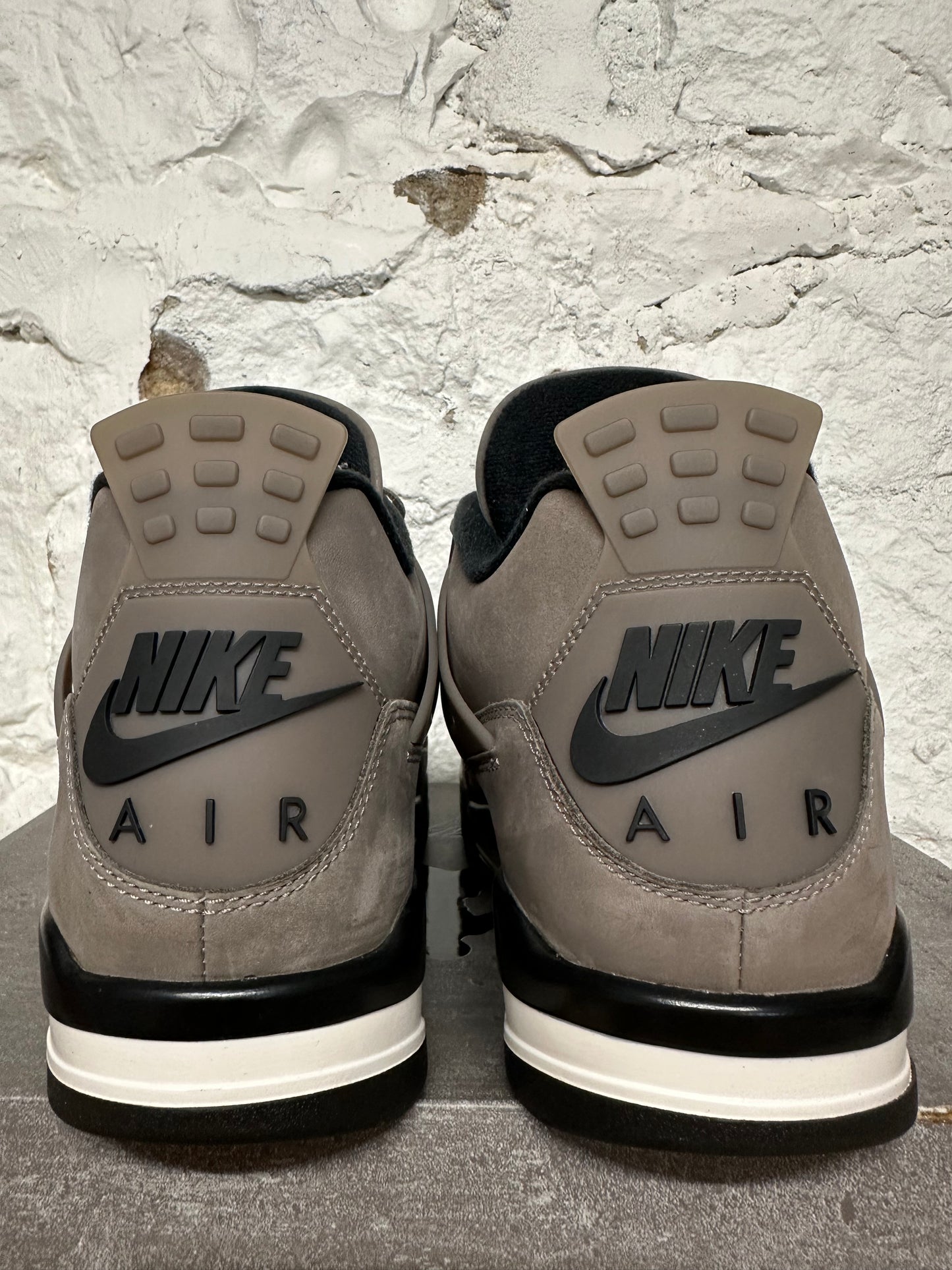 Air Jordan 4 Cave Stone Sz 11.5