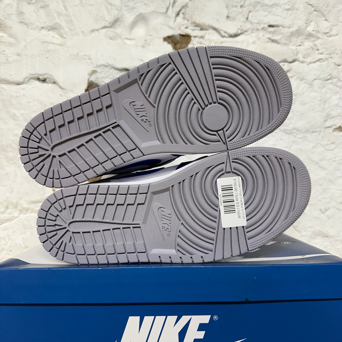 Air Jordan 1 High True Blue Sz 9.5 DS