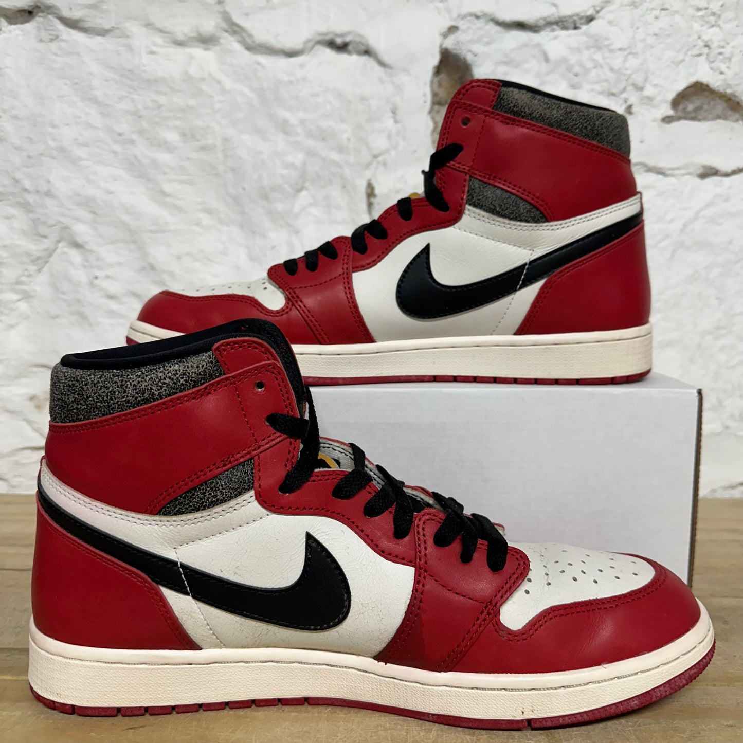 Air Jordan 1 High Chicago Lost and Found Sz 12