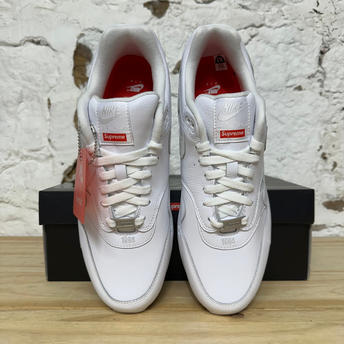 Nike Air Max 1 87 Supreme Triple White Sz 10.5 DS