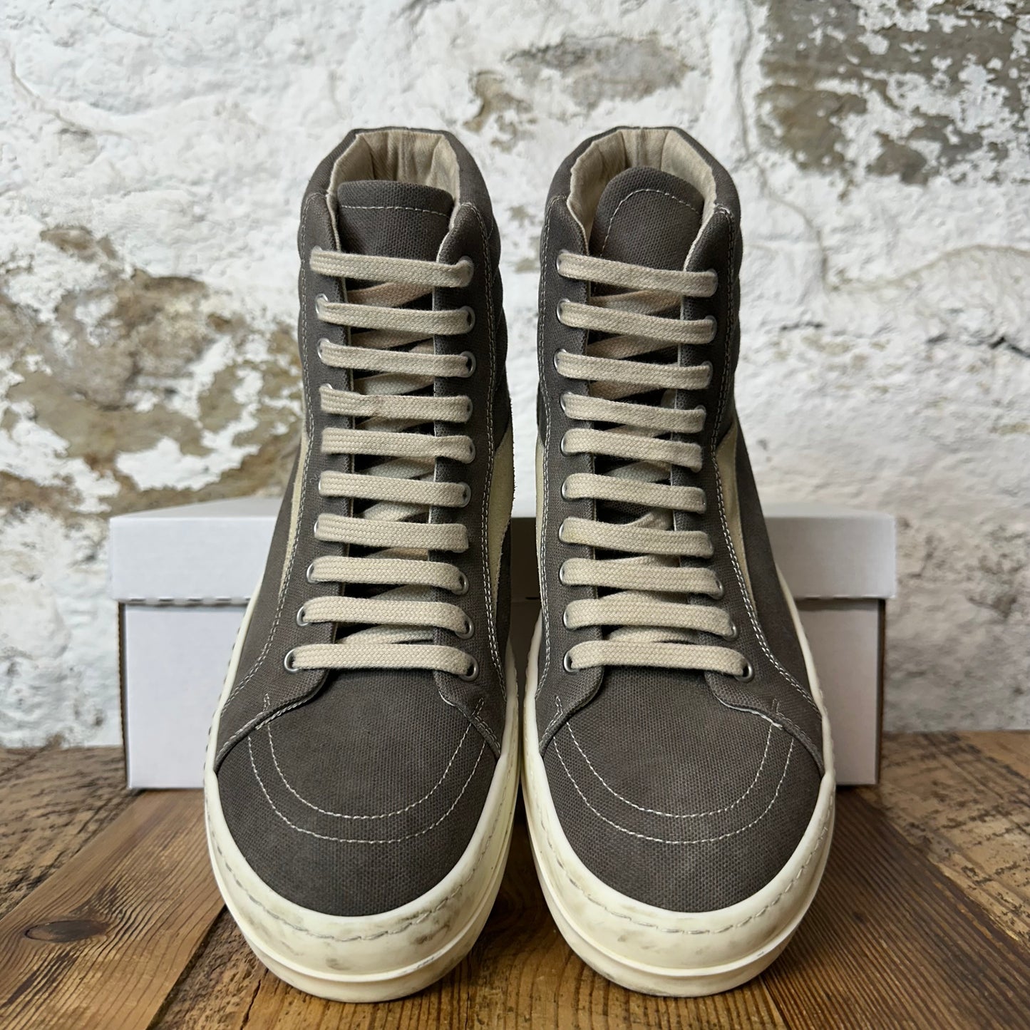 Rick Owens Vintage High Dust Milk Sneaker Sz 8 (41)