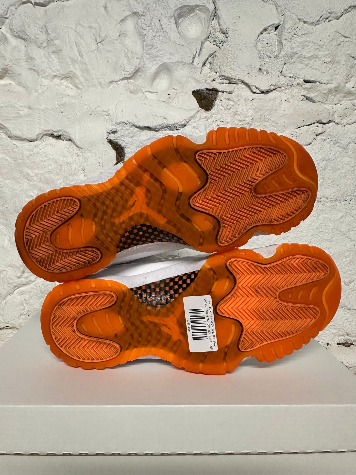 Air Jordan 11 Low Citrus Sz 8.5 (10W)