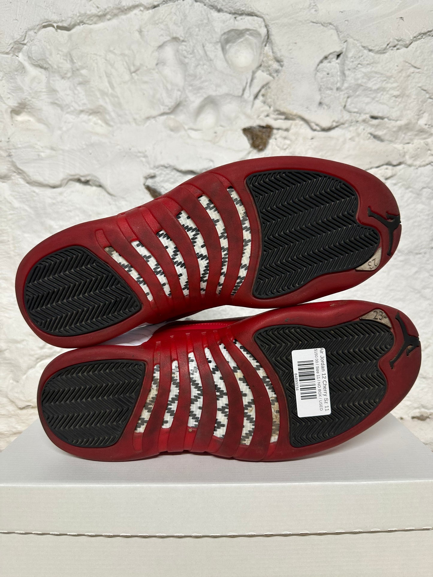Air Jordan 12 Cherry Sz 11