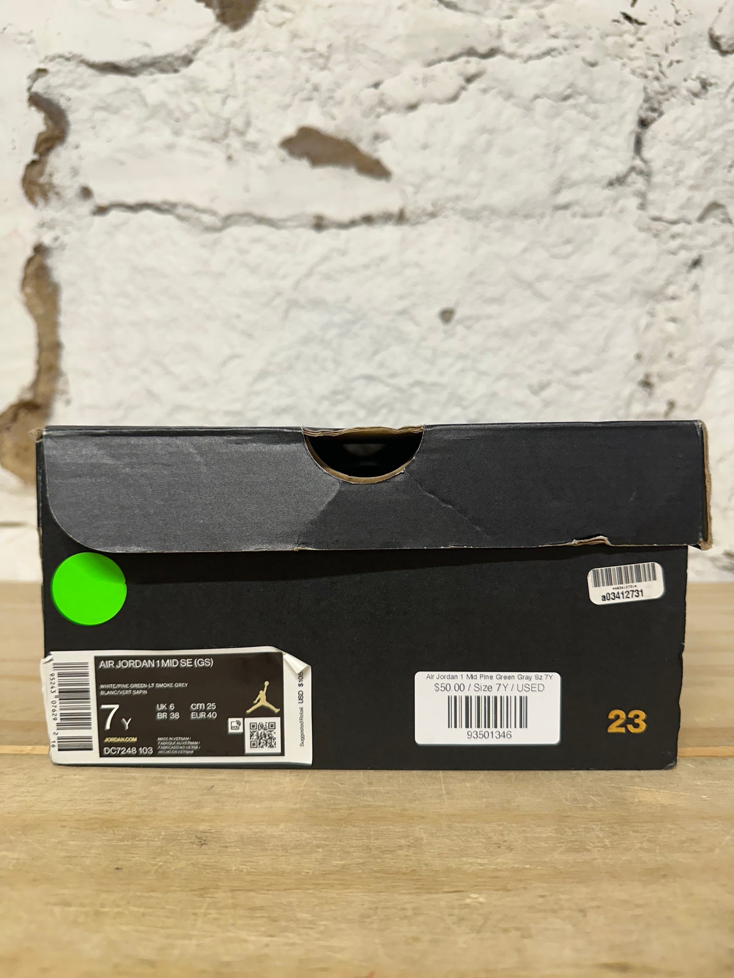 Air Jordan 1 Mid Pine Green Gray Sz 7Y