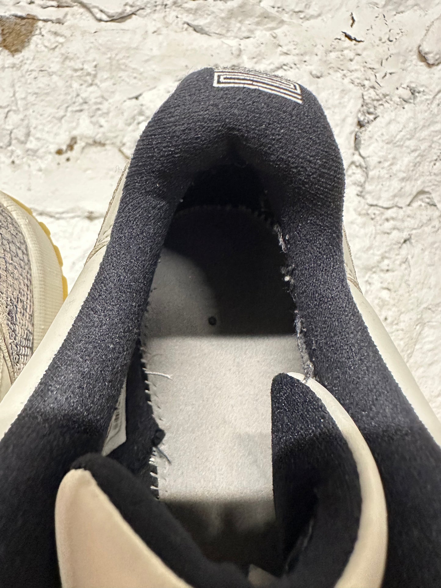 Air Jordan 11 Low Snake Light Bone Sz 10