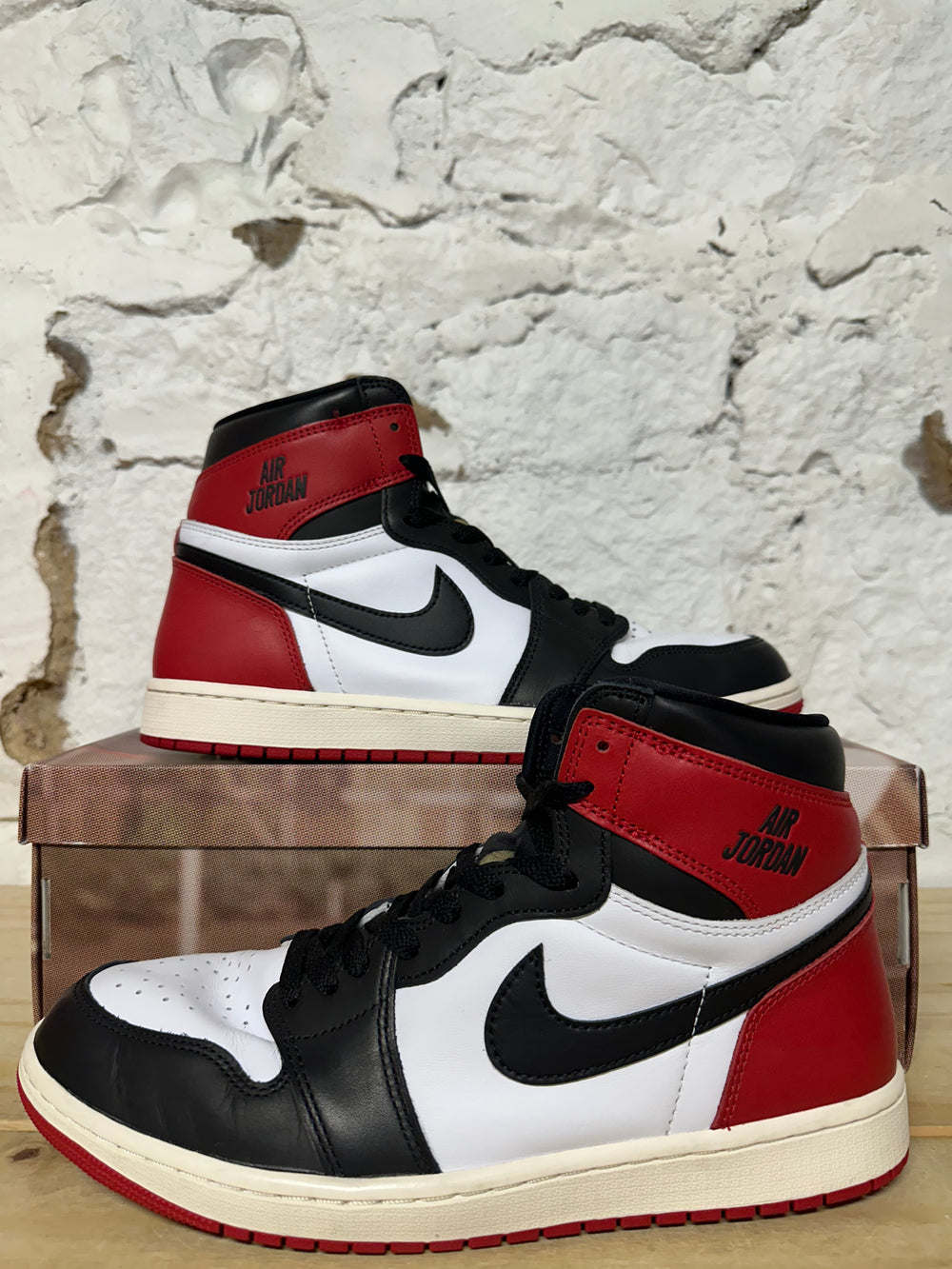 Air Jordan 1 High Black Toe Reimagined Sz 11