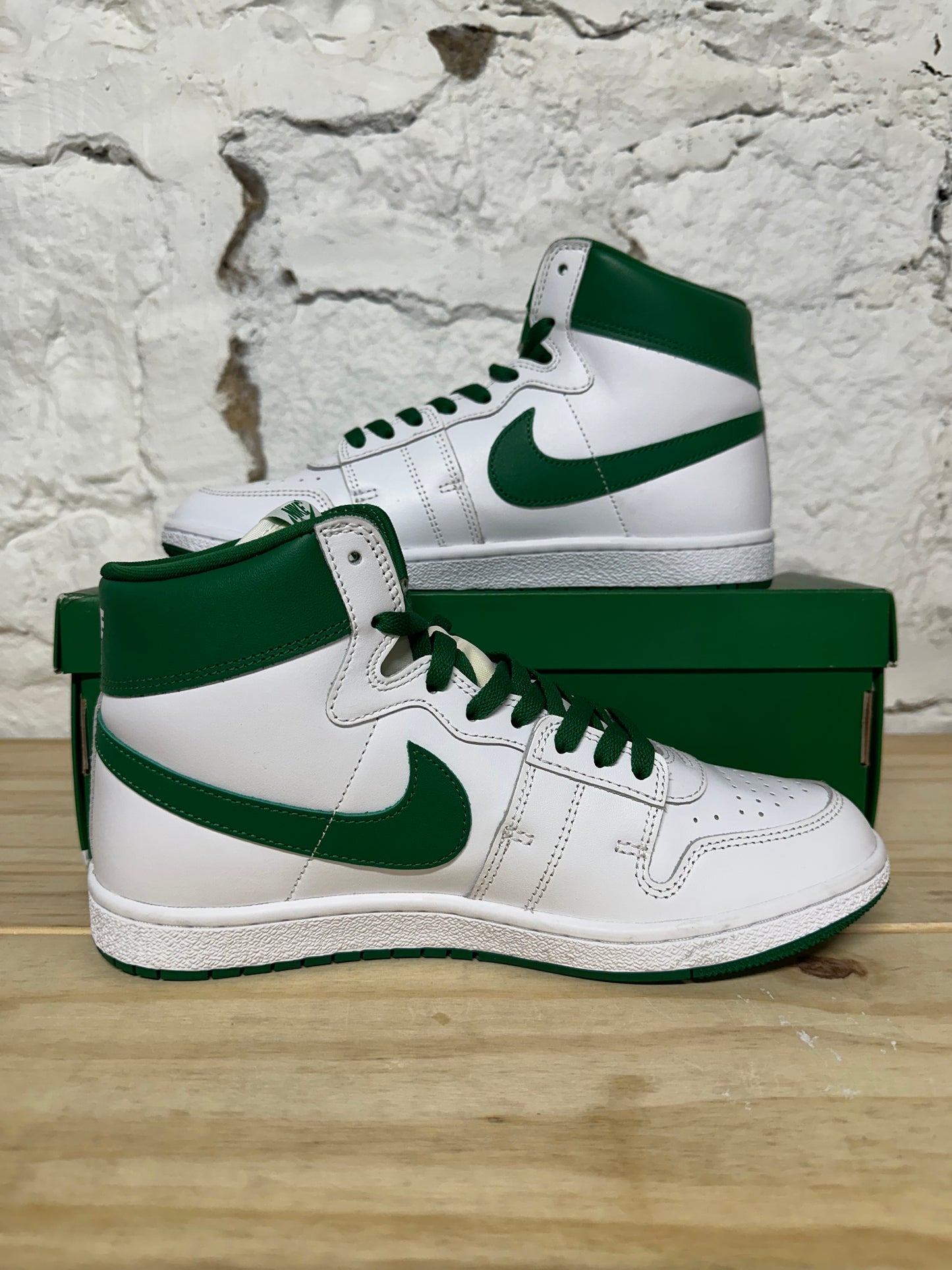 Air Jordan Air Ship Pine Green Sz 9