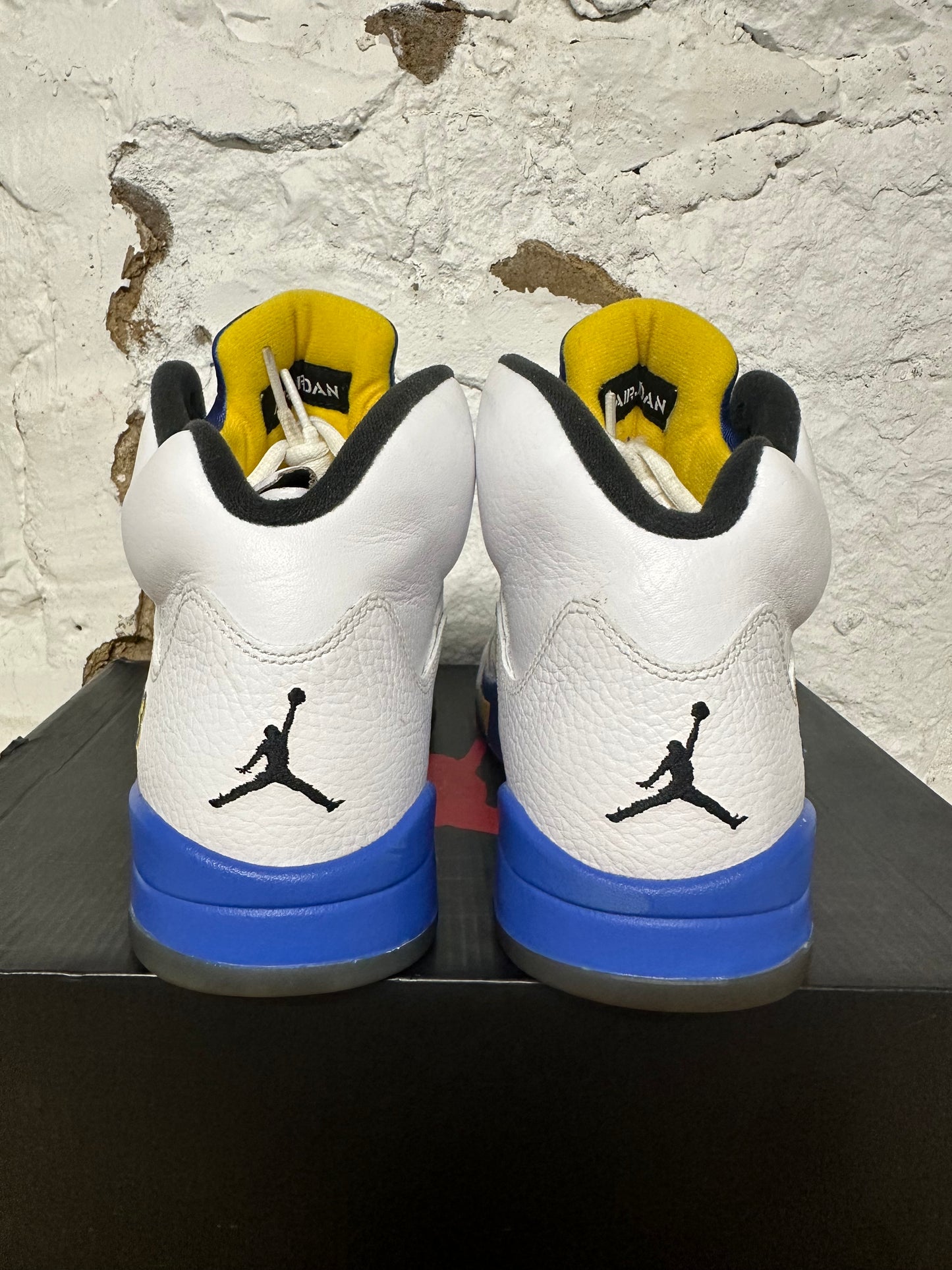 Air Jordan 5 Laney Sz 10.5