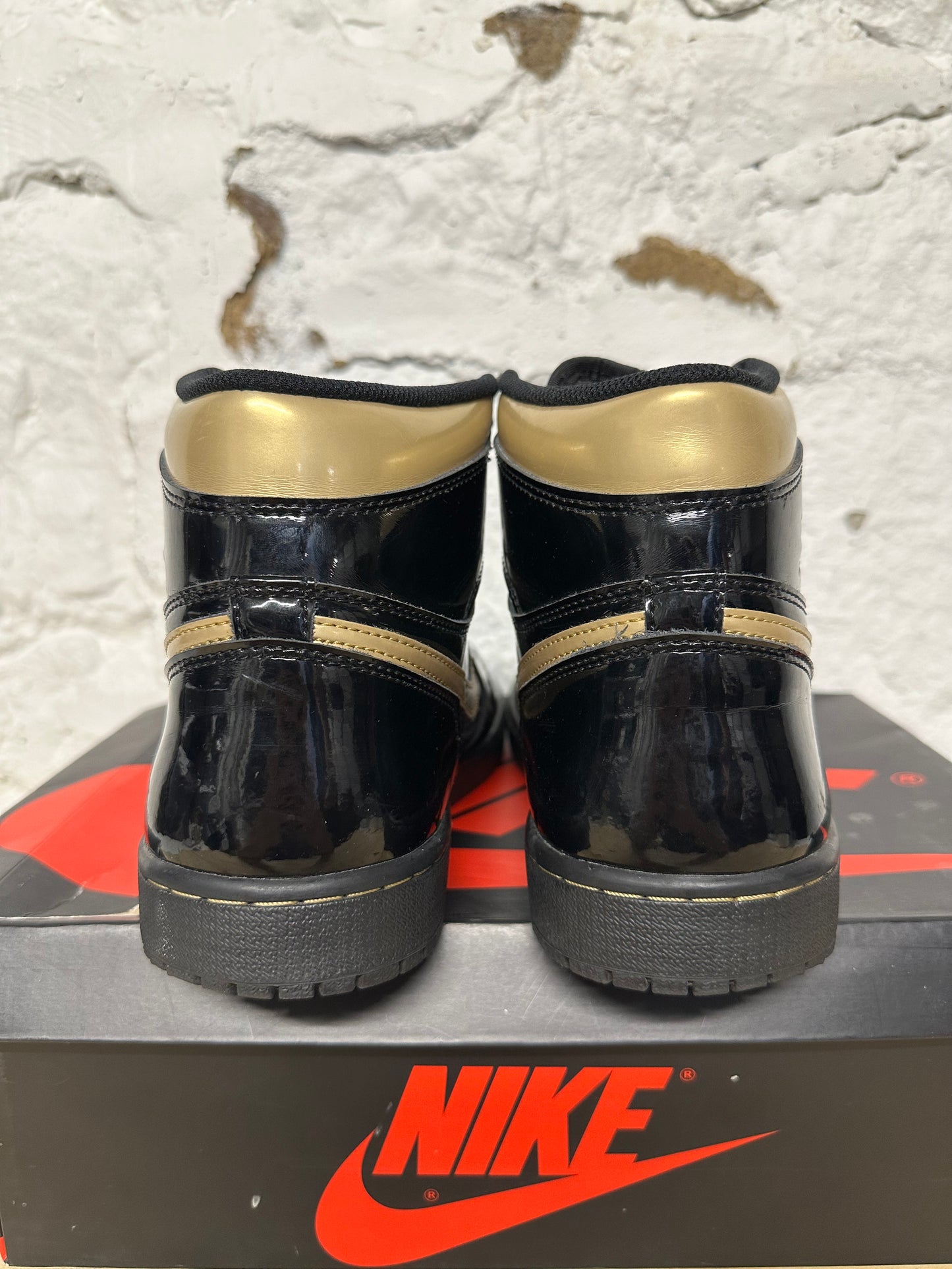 Air Jordan 1 High Black Metallic Gold Sz 10.5