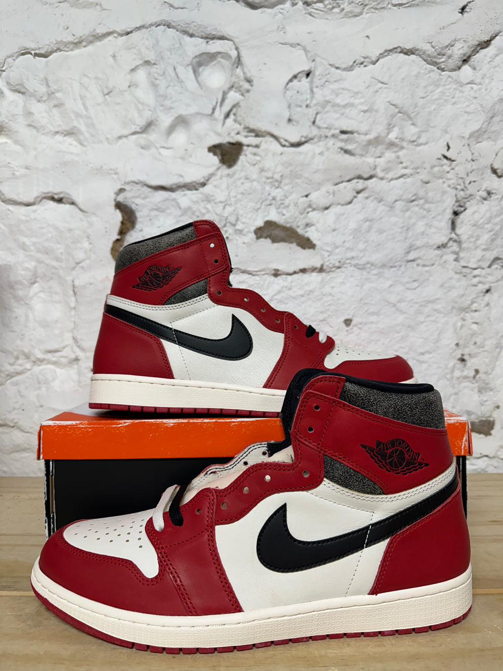 Air Jordan 1 High Chicago Lost And Found Sz 13 DS