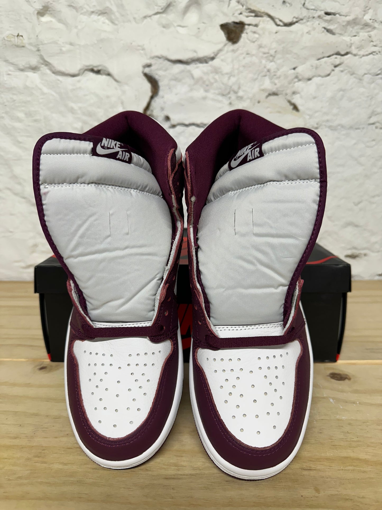 Air Jordan 1 Bordeaux Sz 10 DS