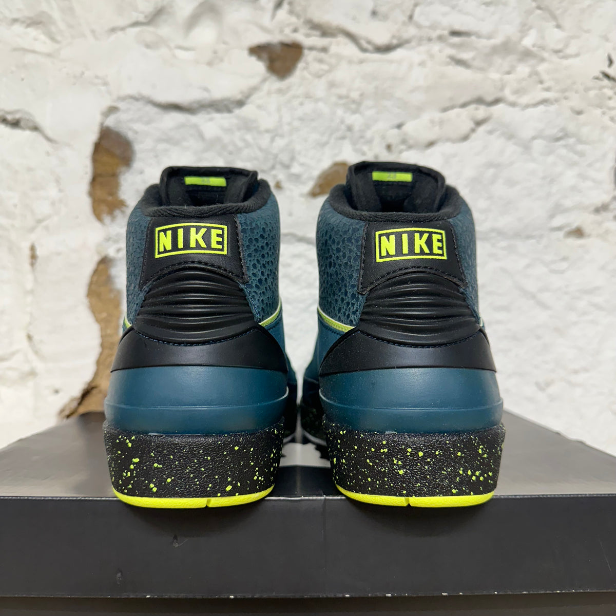 Air Jordan 2 Nightshade Sz 9.5 DS