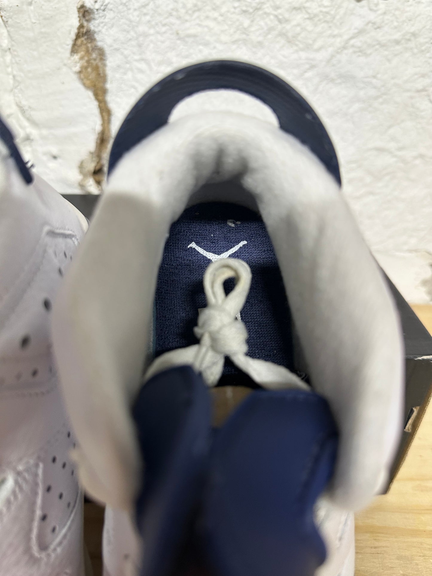 Air Jordan 6 Midnight Navy Sz 6.5Y