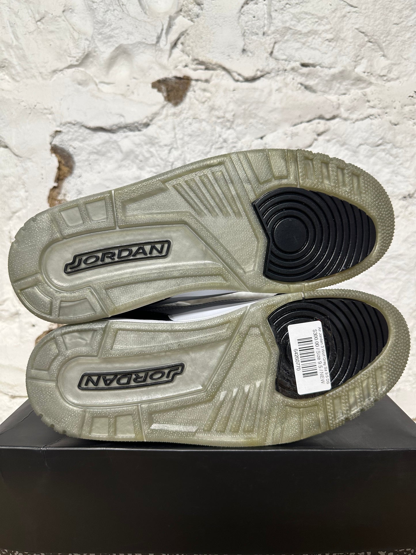 Air Jordan 3 Wolf Grey Sz 9.5 DS