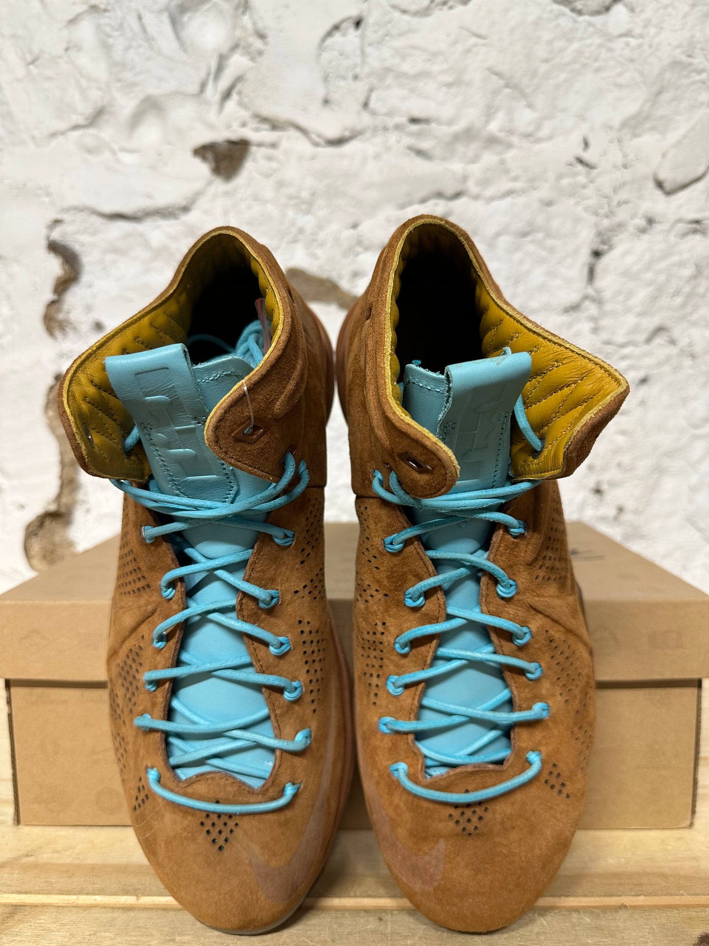 Nike LeBron 10 EXT Hazelnut Sz 10.5 DS