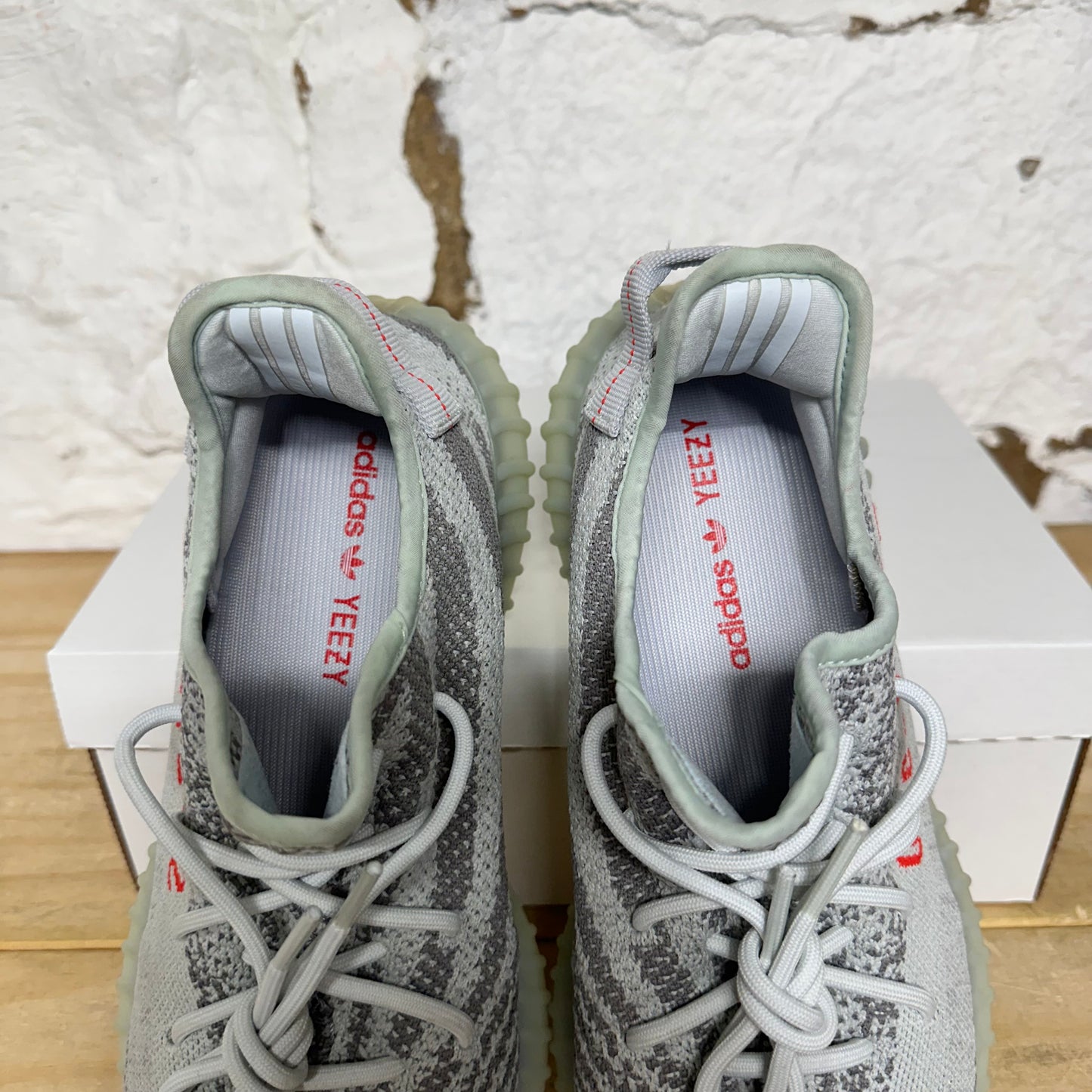 Yeezy 350 V2 Blue Tint Sz 10.5