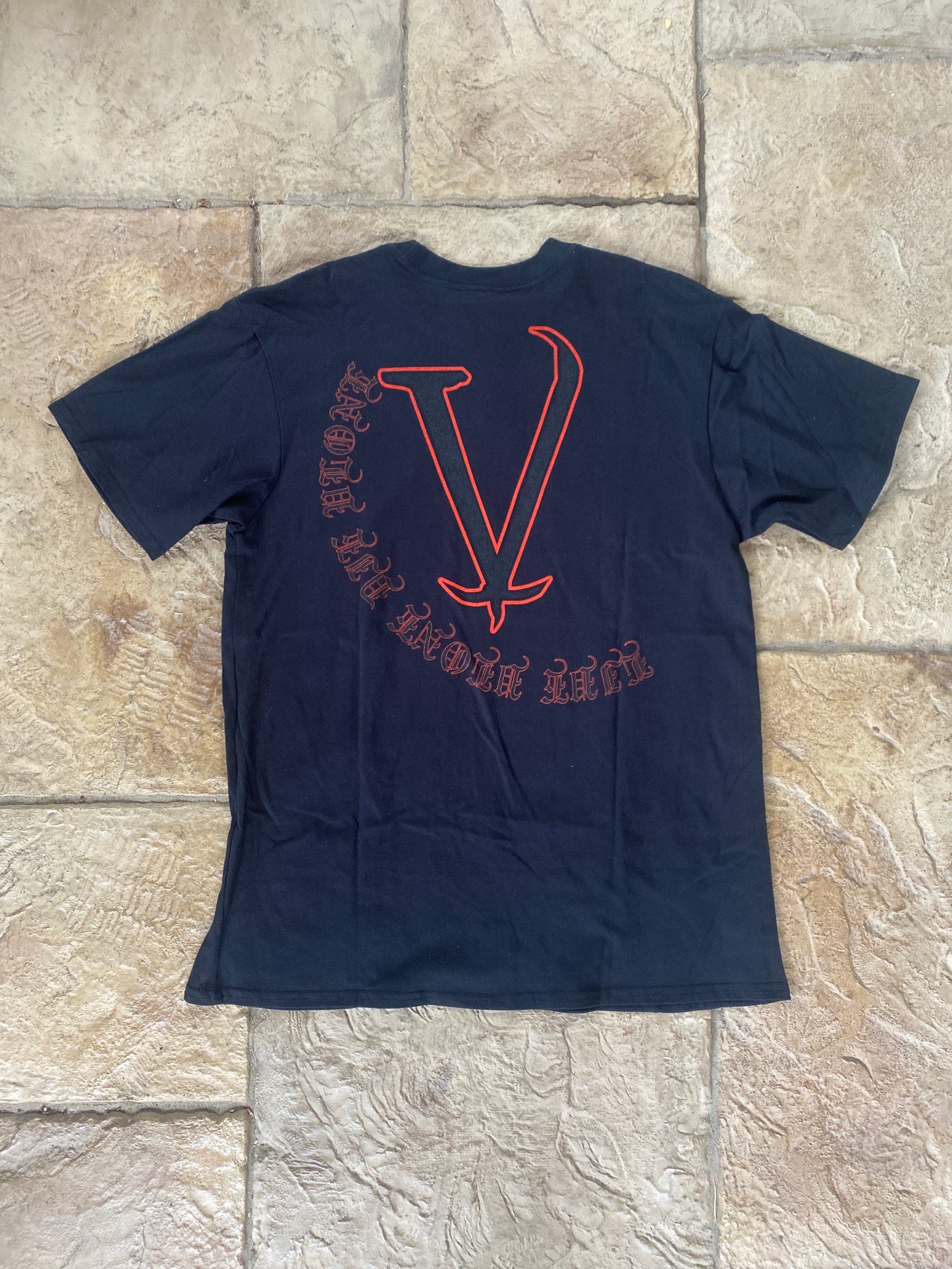 Vlone Ancient Red V Black T-Shirt Sz M DS