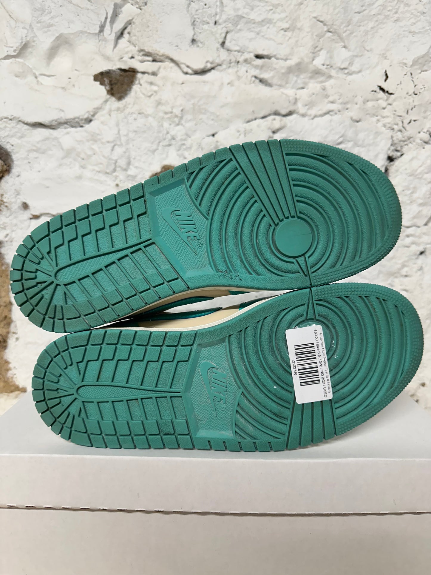Air Jordan 1 Low Tropical Teal Sz 8.5 (10W)
