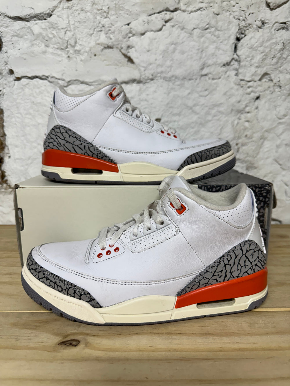 Air Jordan 3 Georgia Peach Sz 6.5 (8W)
