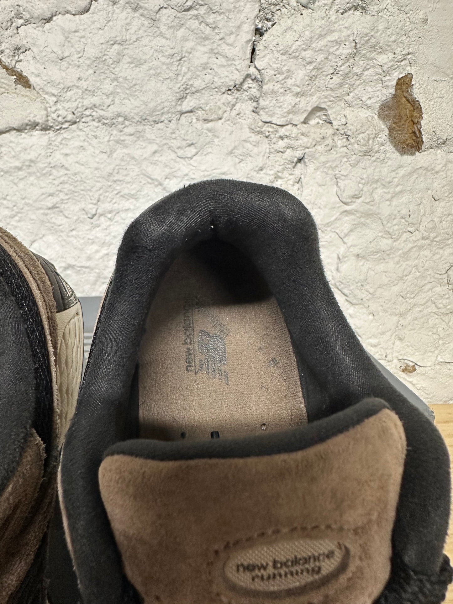 New Balance 2002R Mushroom Sz 7.5