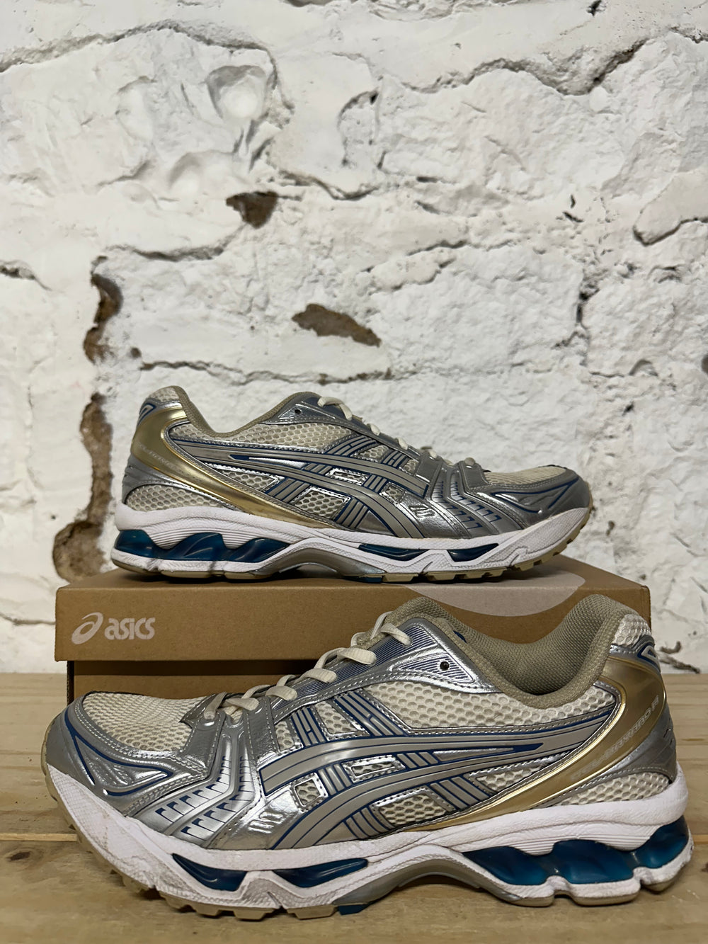Asics Gel-Kayano 14 Cream Silver Sz 11.5