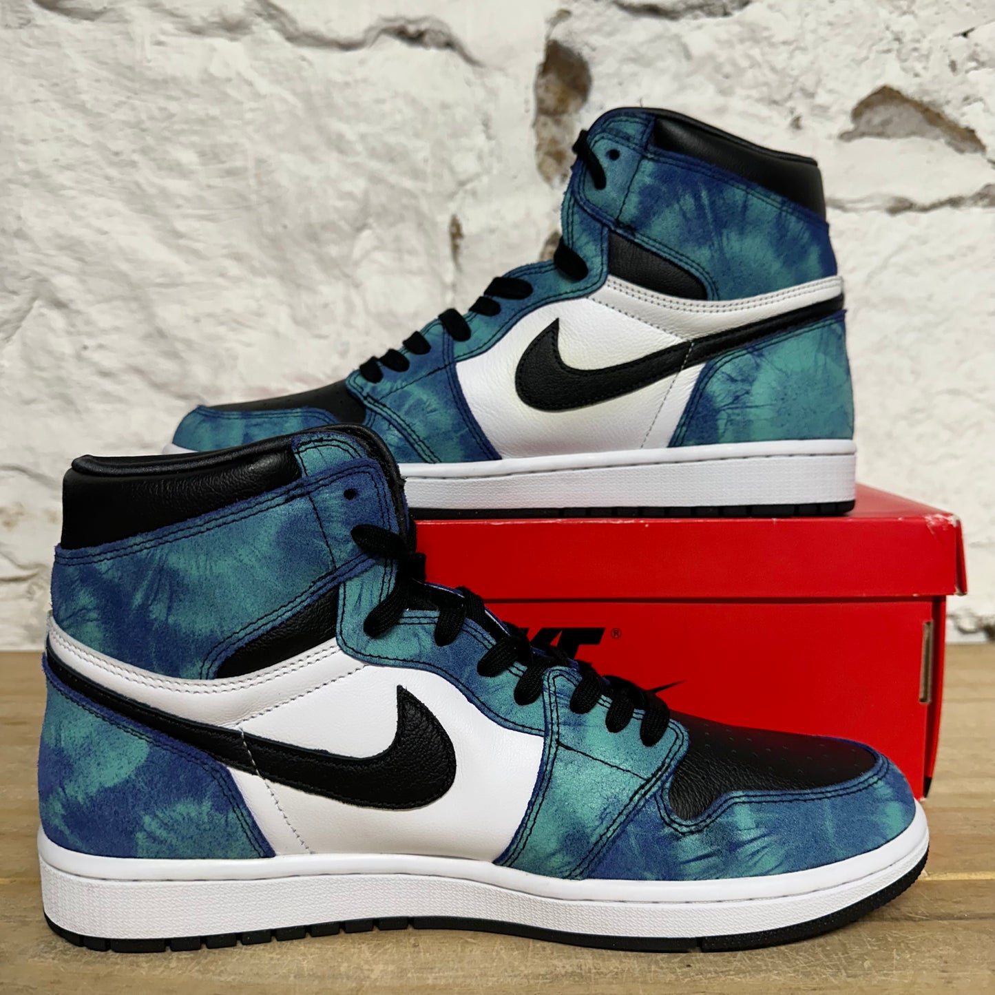 Air Jordan 1 High Tie-Dye Sz 10 (11.5W)