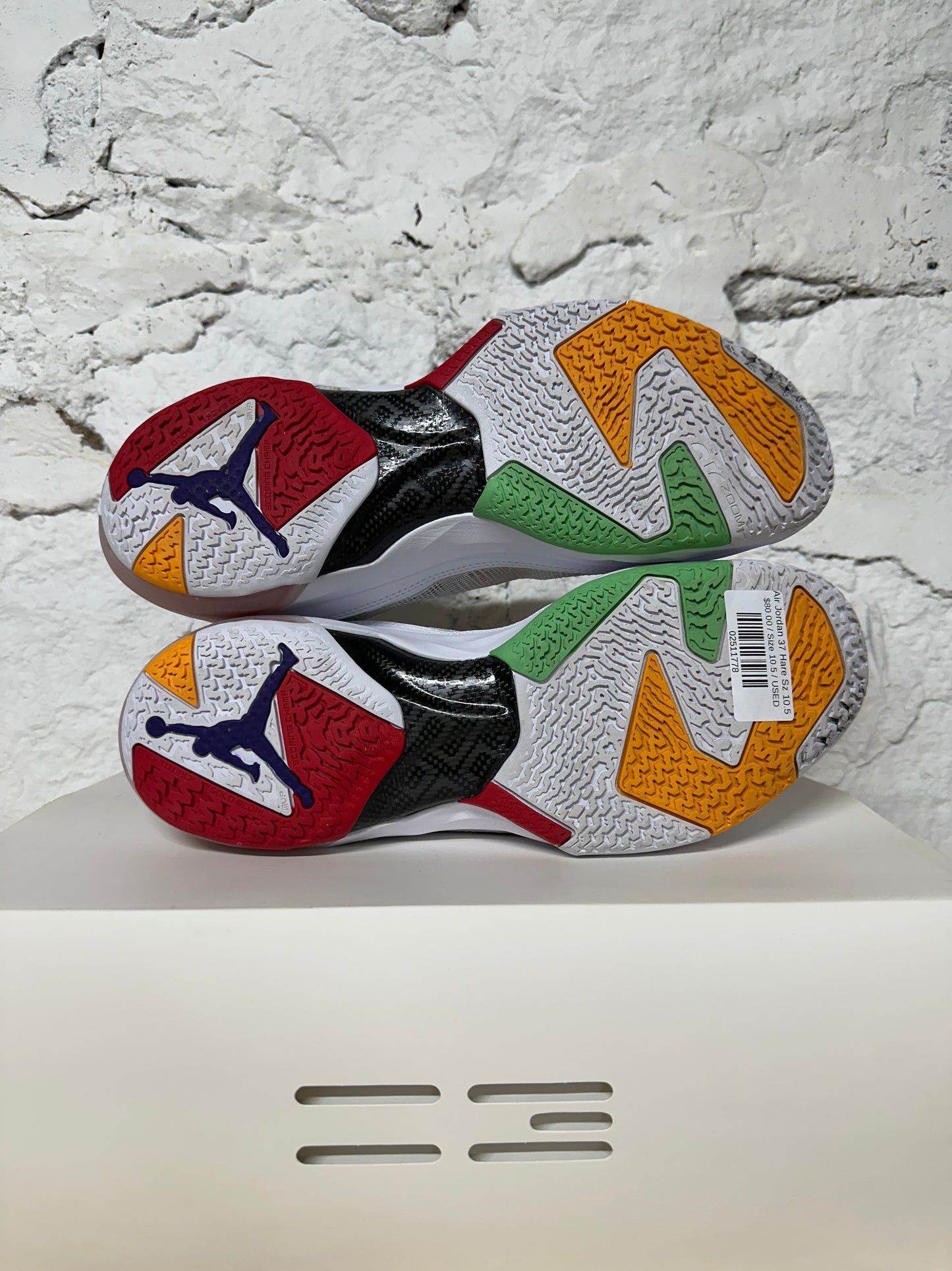 Air Jordan 37 Hare Sz 10.5