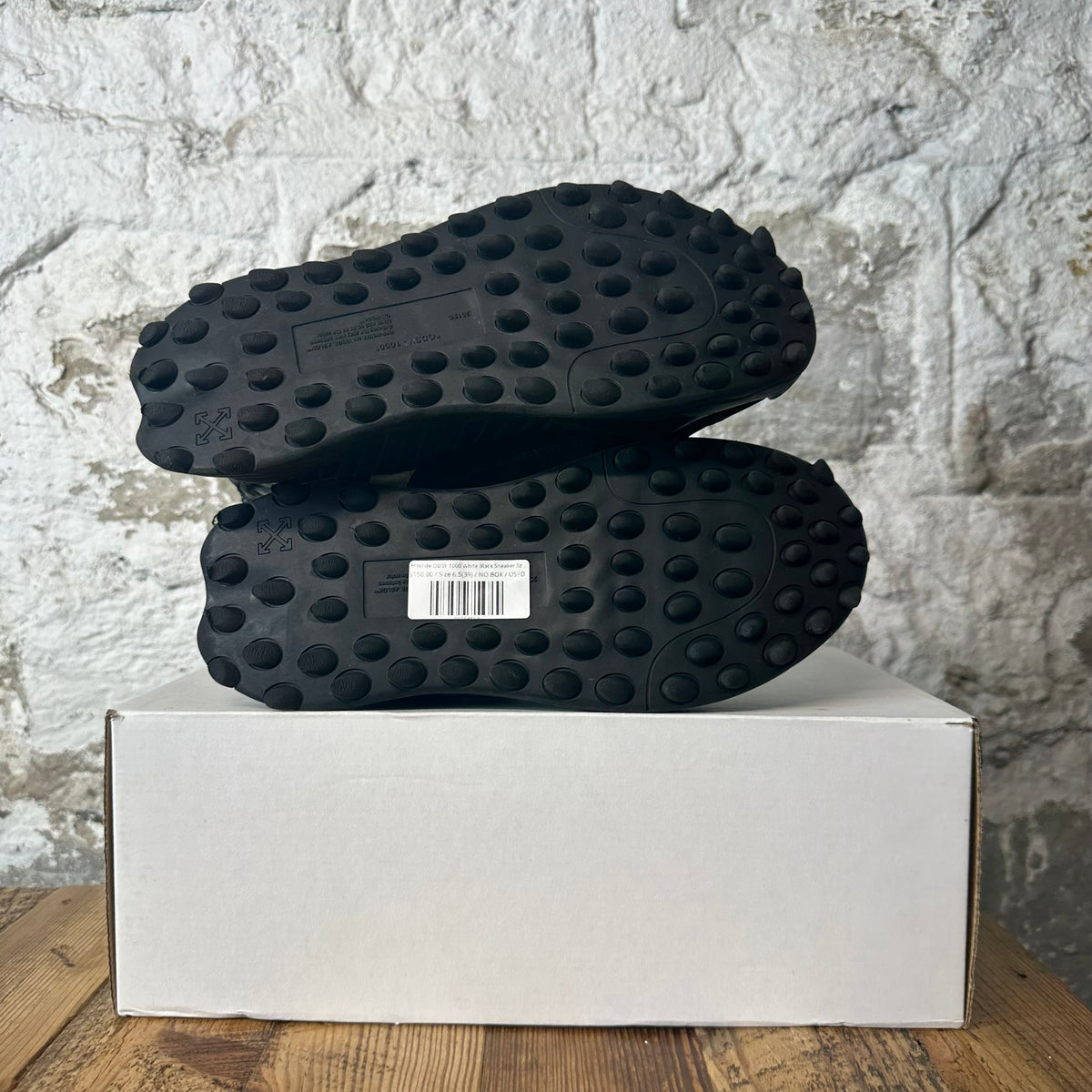 Off-White ODSY 1000 White Black Sneaker Sz 6.5 (39)