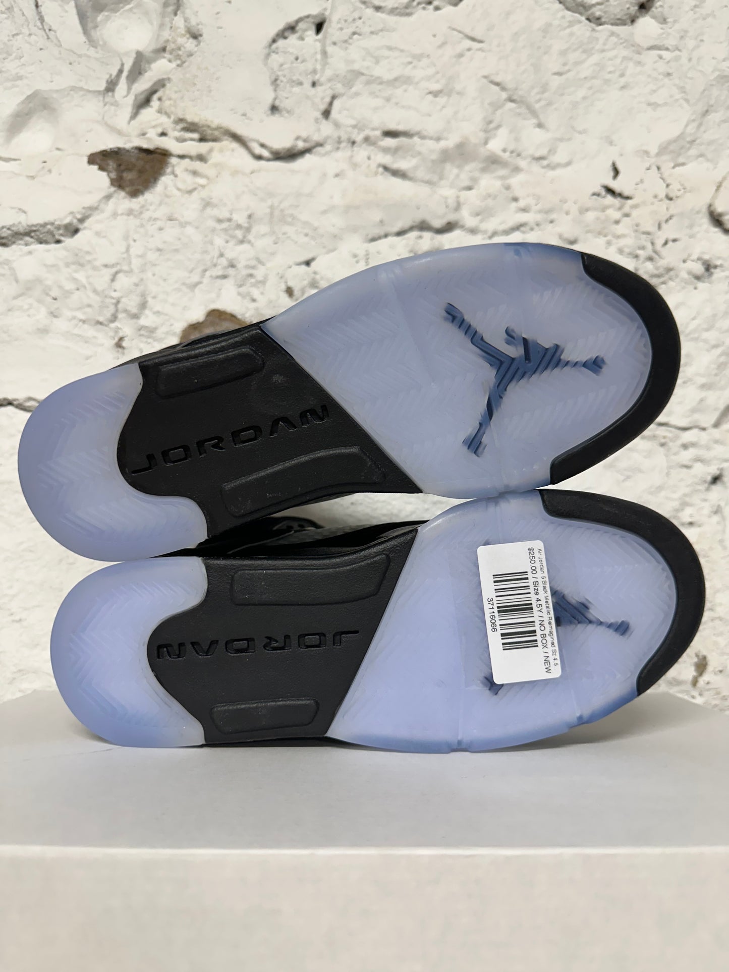 Air Jordan 5 Black Metallic Reimagined Sz 4.5Y DS