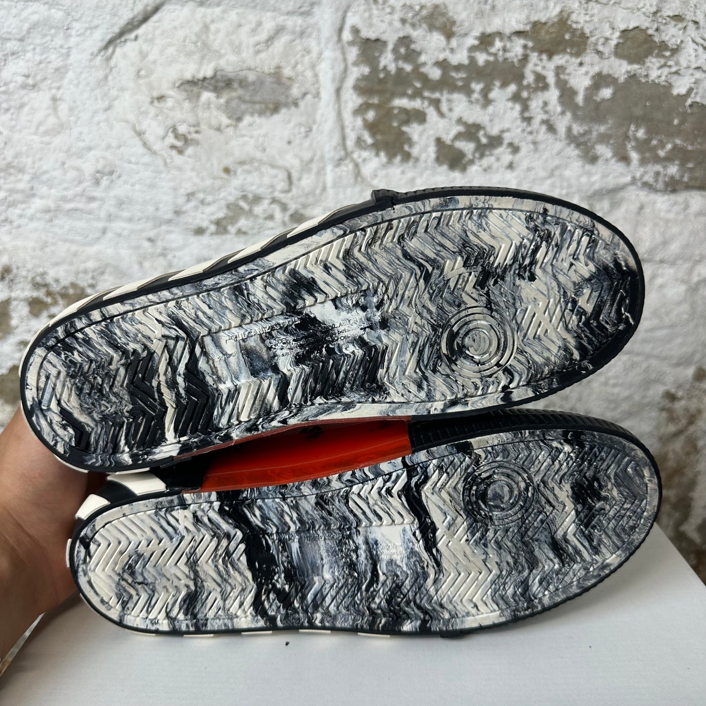 Off-White Vulc White Blue Arrows Sz 9 (42) No Box